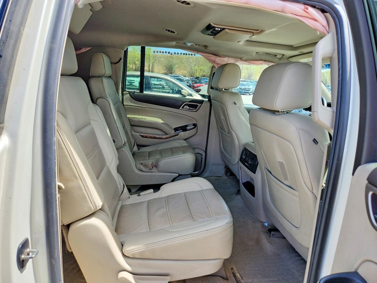 2015 Gmc Yukon Xl Denali Кремовый vin: 1GKS2JKJ9FR174107