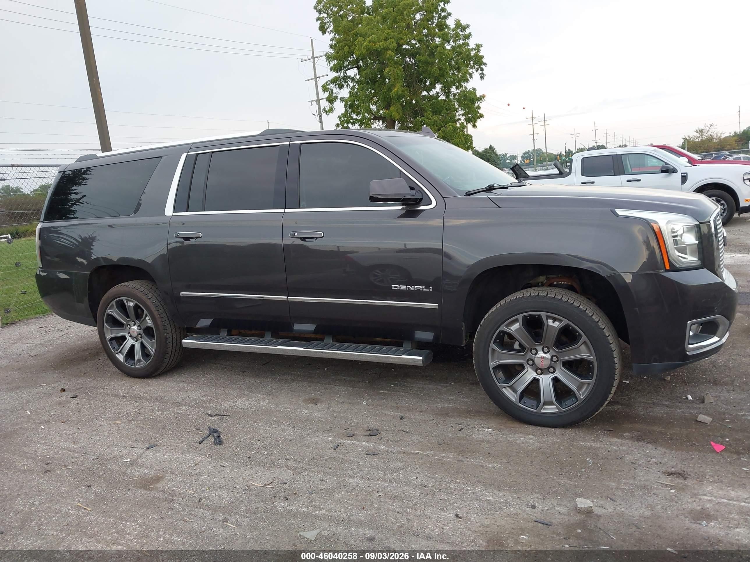 2015 Gmc Yukon Xl 1500 Denali Серый vin: 1GKS2JKJ9FR634771