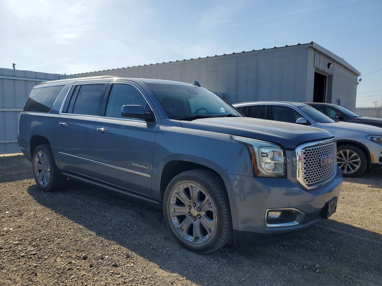 2015 Gmc Yukon Xl Denali Silver vin: 1GKS2JKJ9FR747071