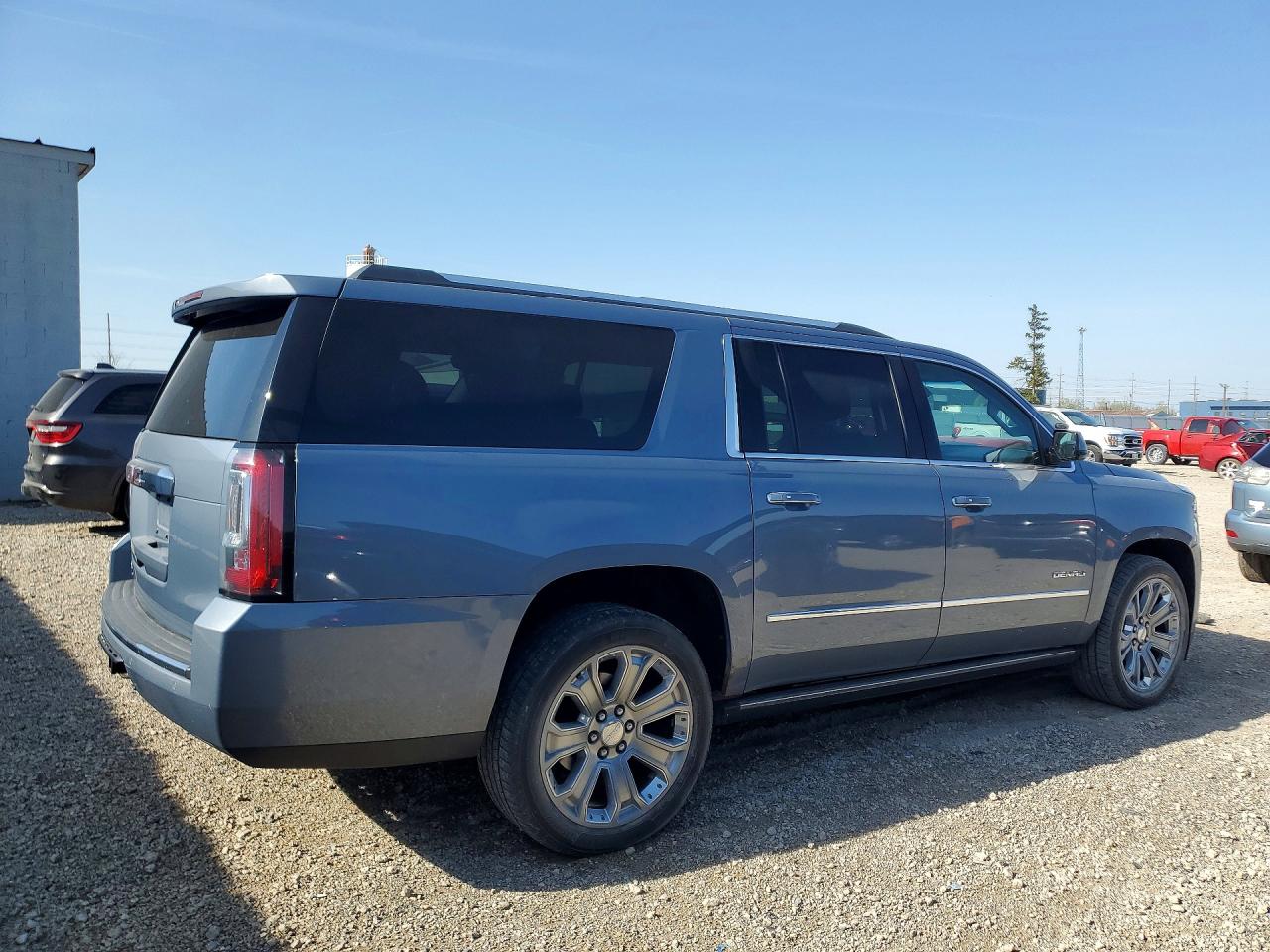 2015 Gmc Yukon Xl Denali Silver vin: 1GKS2JKJ9FR747071