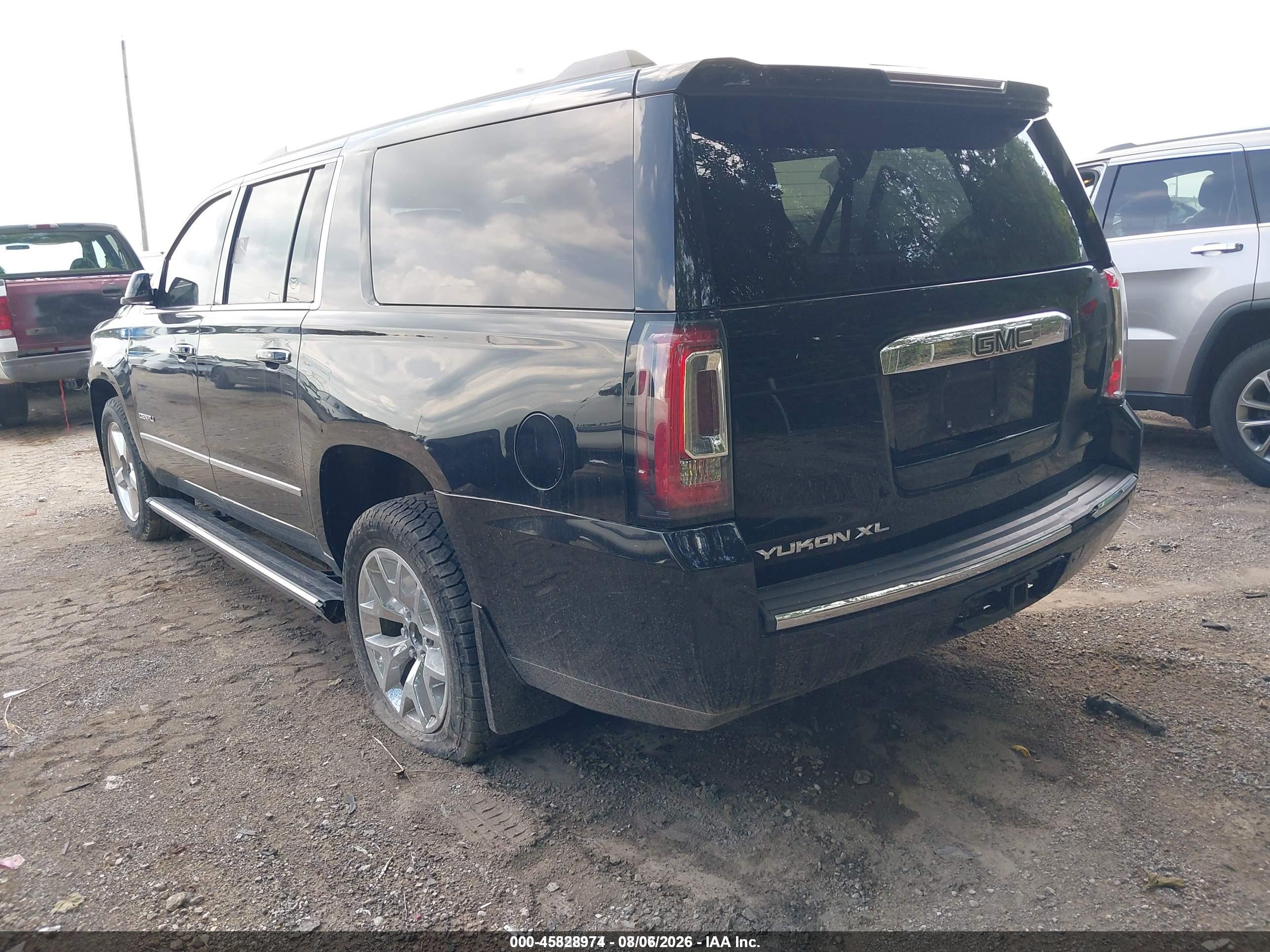 2015 Gmc Yukon Xl 1500 Denali Black vin: 1GKS2JKJXFR541774