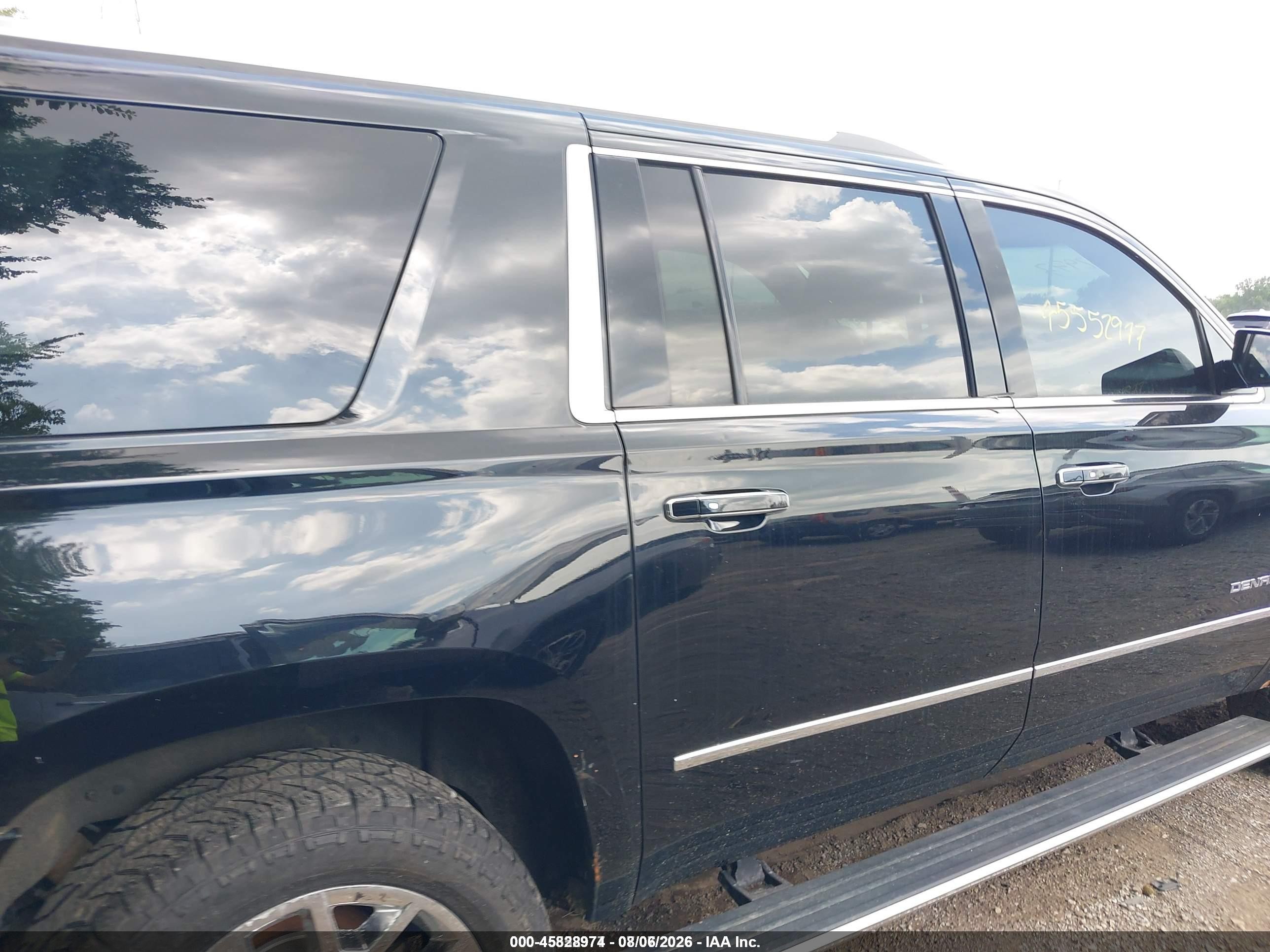 2015 Gmc Yukon Xl 1500 Denali Black vin: 1GKS2JKJXFR541774