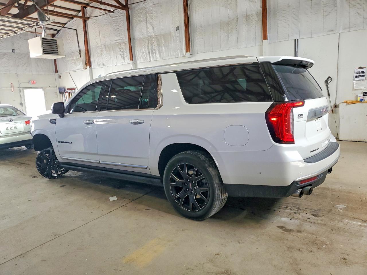 2023 Gmc Yukon Xl Denali White vin: 1GKS2JKL2PR483324