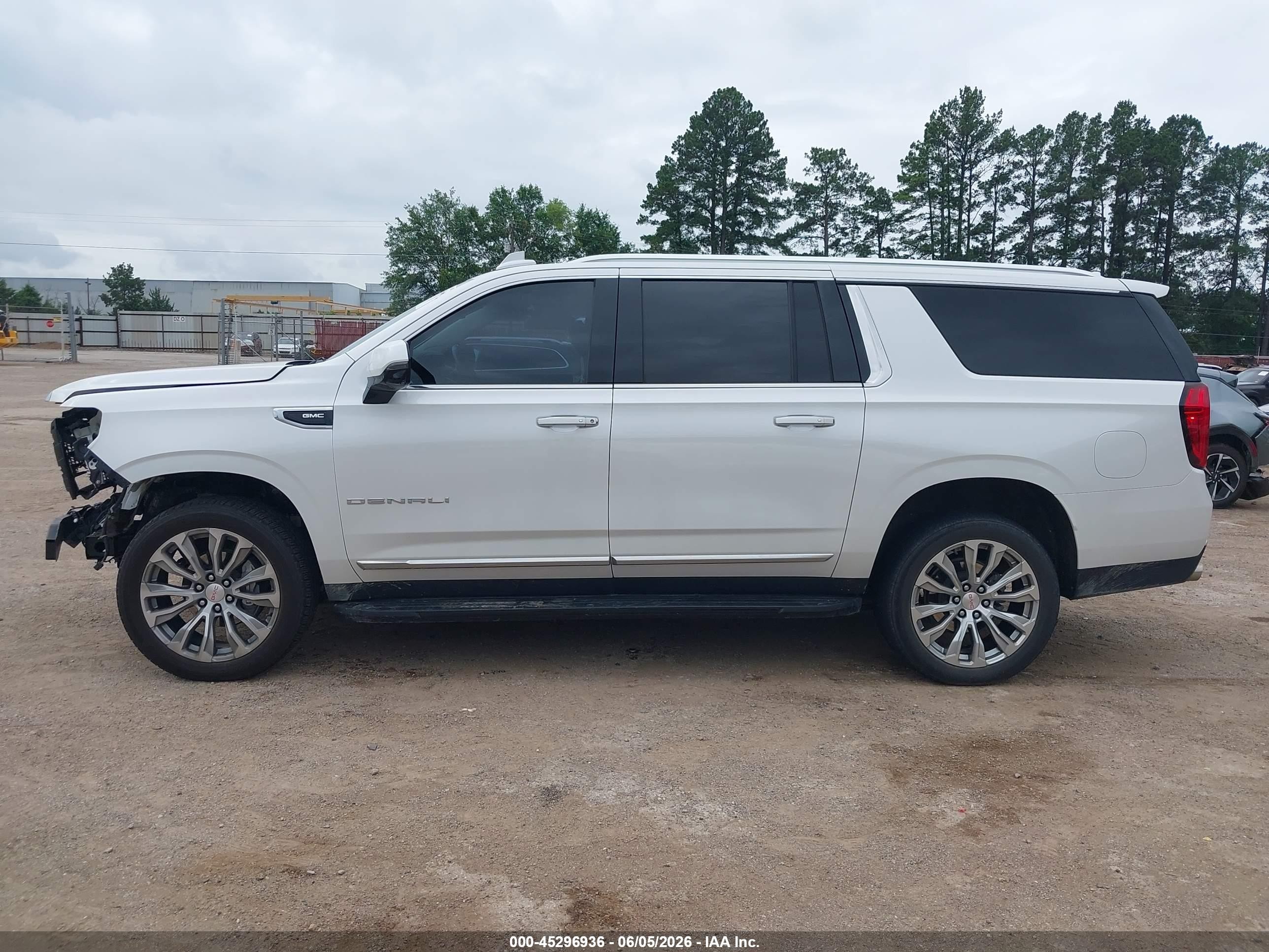 2023 Gmc Yukon Xl 4wd Denali White vin: 1GKS2JKL7PR265752