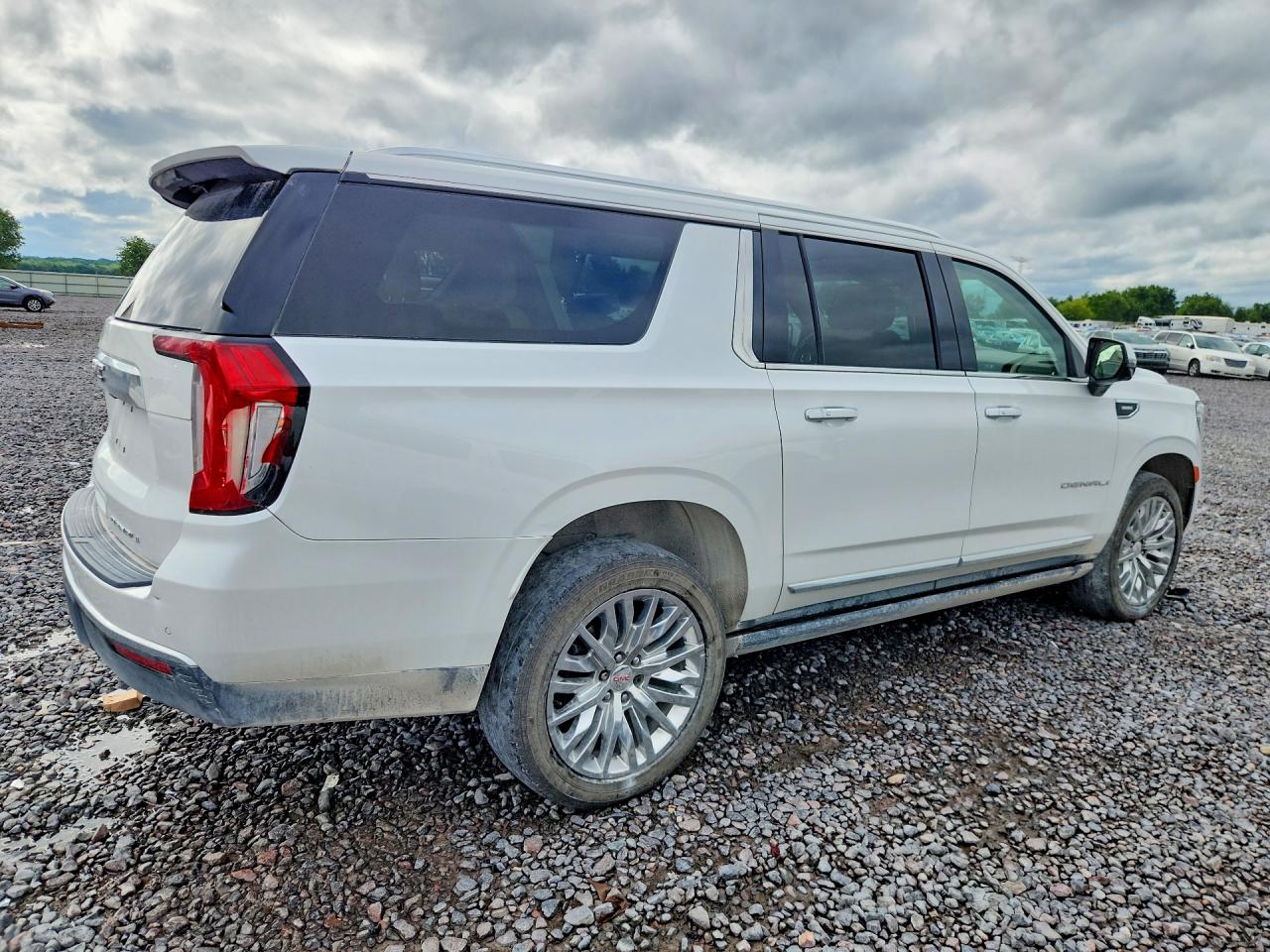 2022 Gmc Yukon Xl Denali White vin: 1GKS2JKTXNR112182