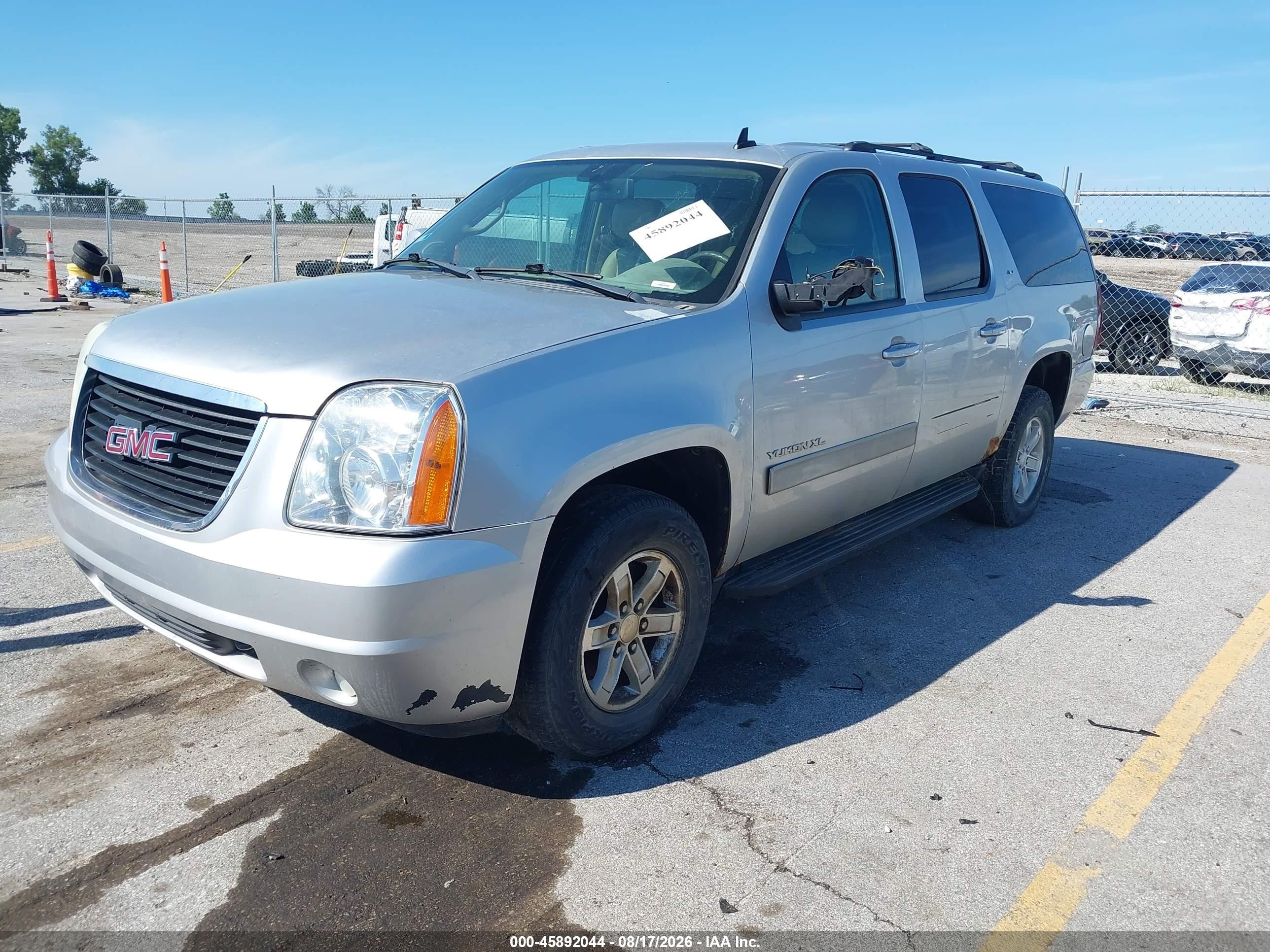2013 Gmc Yukon Xl 1500 Slt Silver vin: 1GKS2KE70DR133805