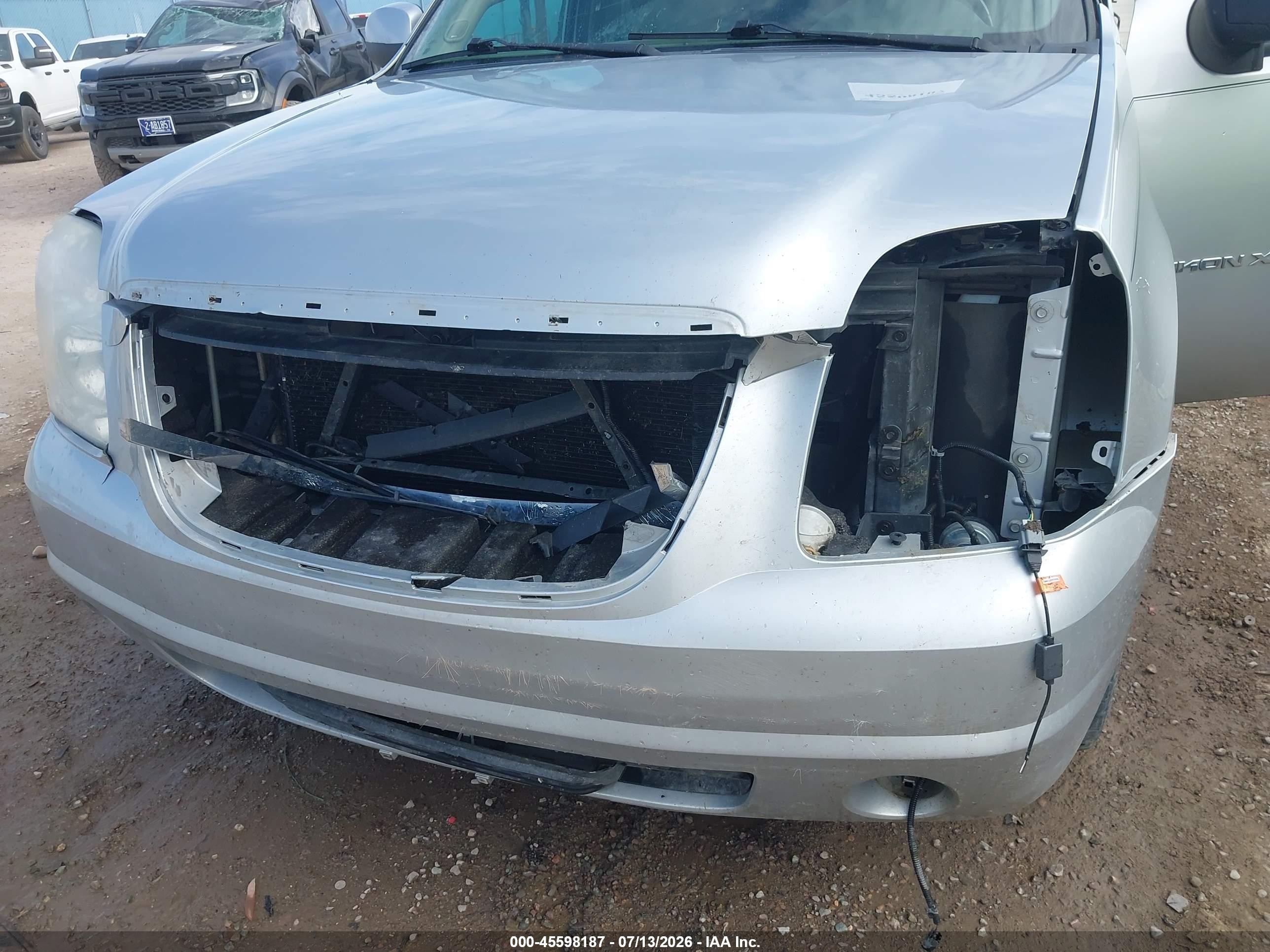 2013 Gmc Yukon Xl 1500 Slt Silver vin: 1GKS2KE71DR112879