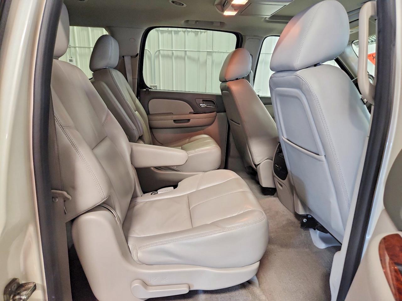 2014 Gmc Yukon Xl K1500 Slt Cream vin: 1GKS2KE71ER139906