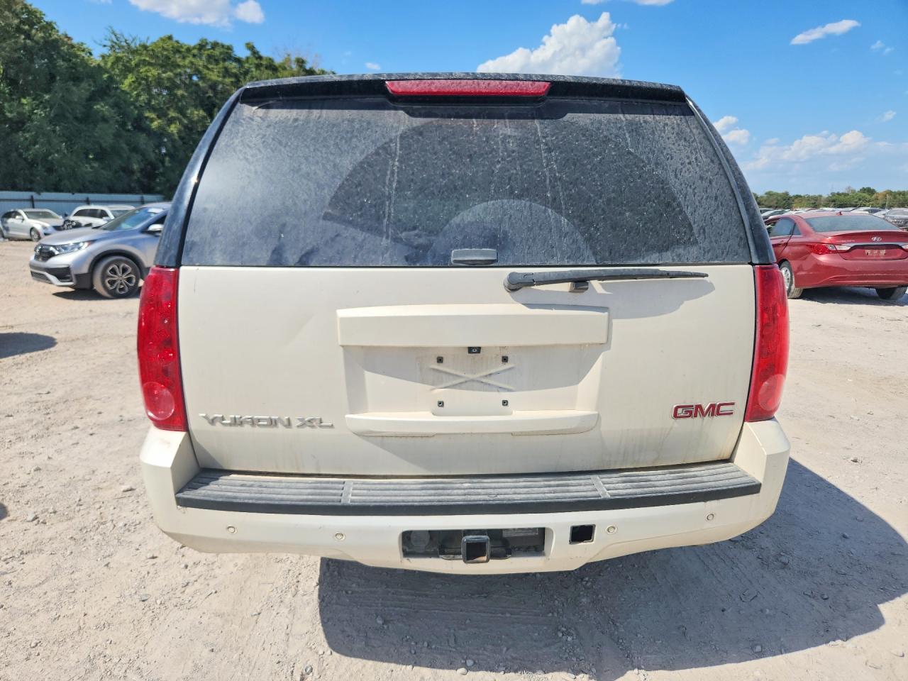 2013 Gmc Yukon Xl K1500 Slt White vin: 1GKS2KE74DR374752