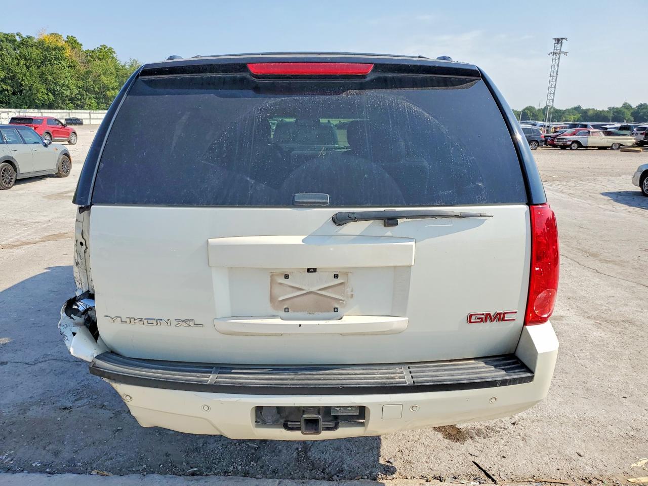 2014 Gmc Yukon Xl K1500 Slt White vin: 1GKS2KE74ER240454