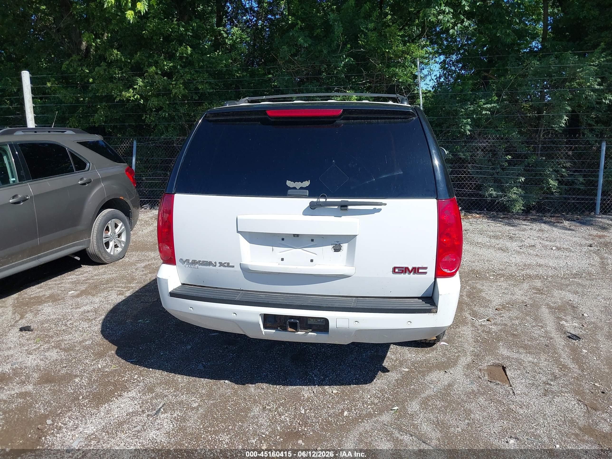 2013 Gmc Yukon Xl 1500 Slt White vin: 1GKS2KE75DR127045