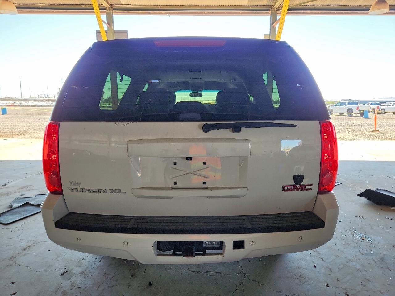 2013 Gmc Yukon Xl K1500 Slt White vin: 1GKS2KE75DR209518
