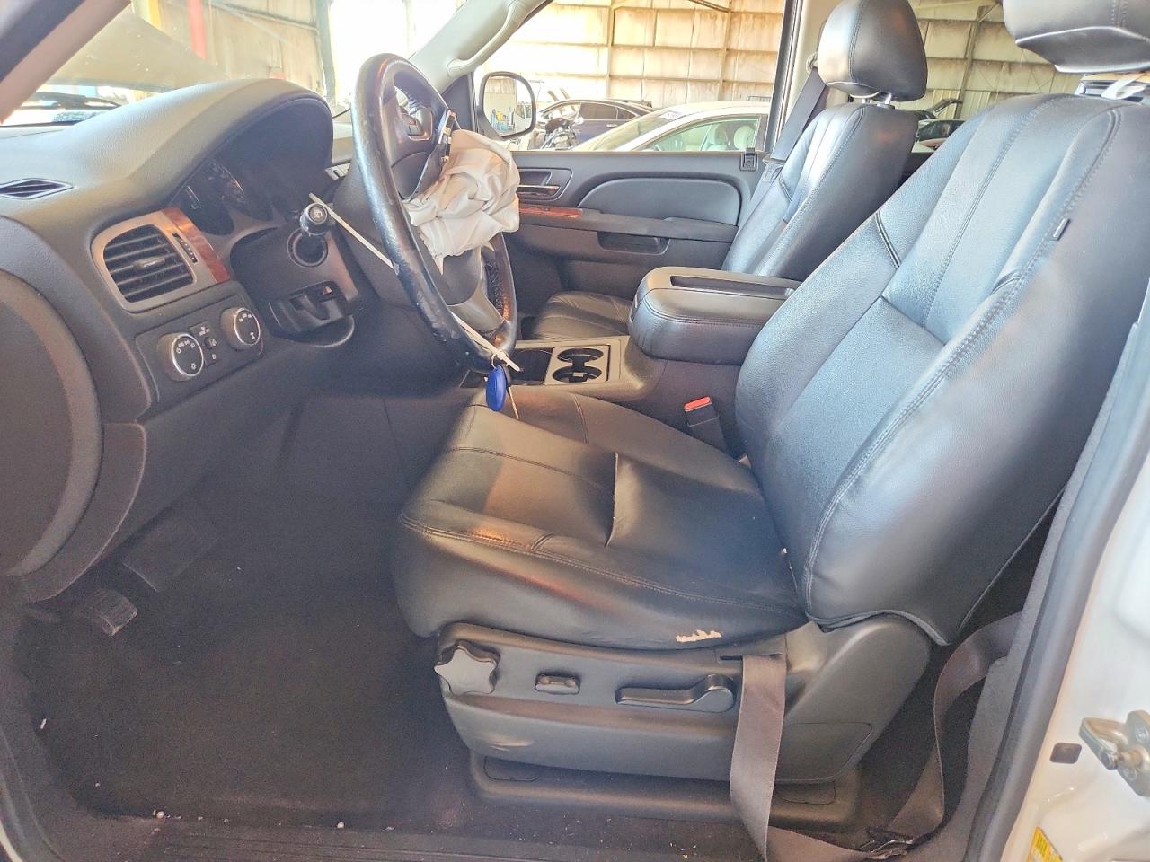 2013 Gmc Yukon Xl K1500 Slt White vin: 1GKS2KE75DR209518