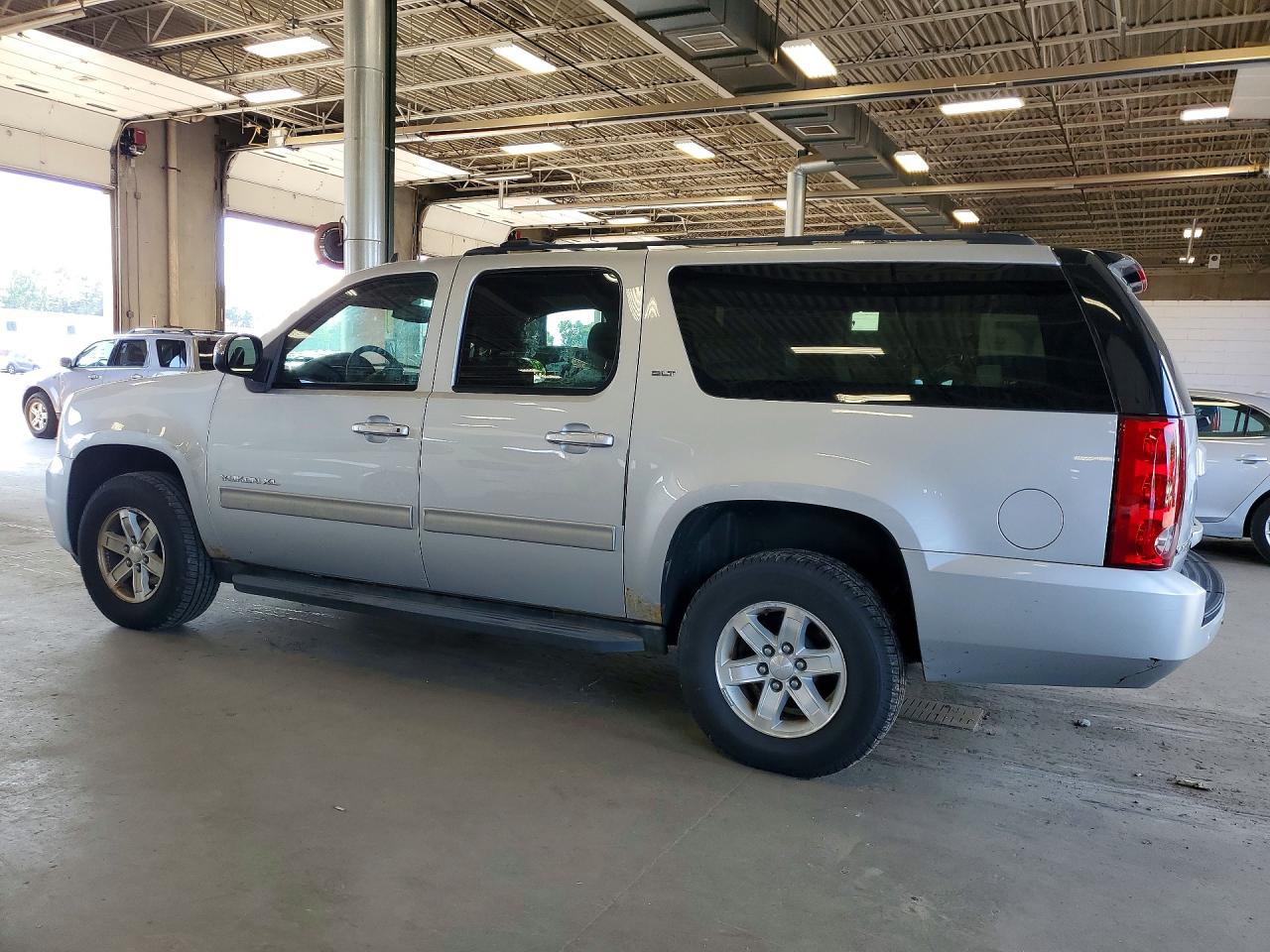 2013 Gmc Yukon Xl K1500 Slt Beige vin: 1GKS2KE75DR338505