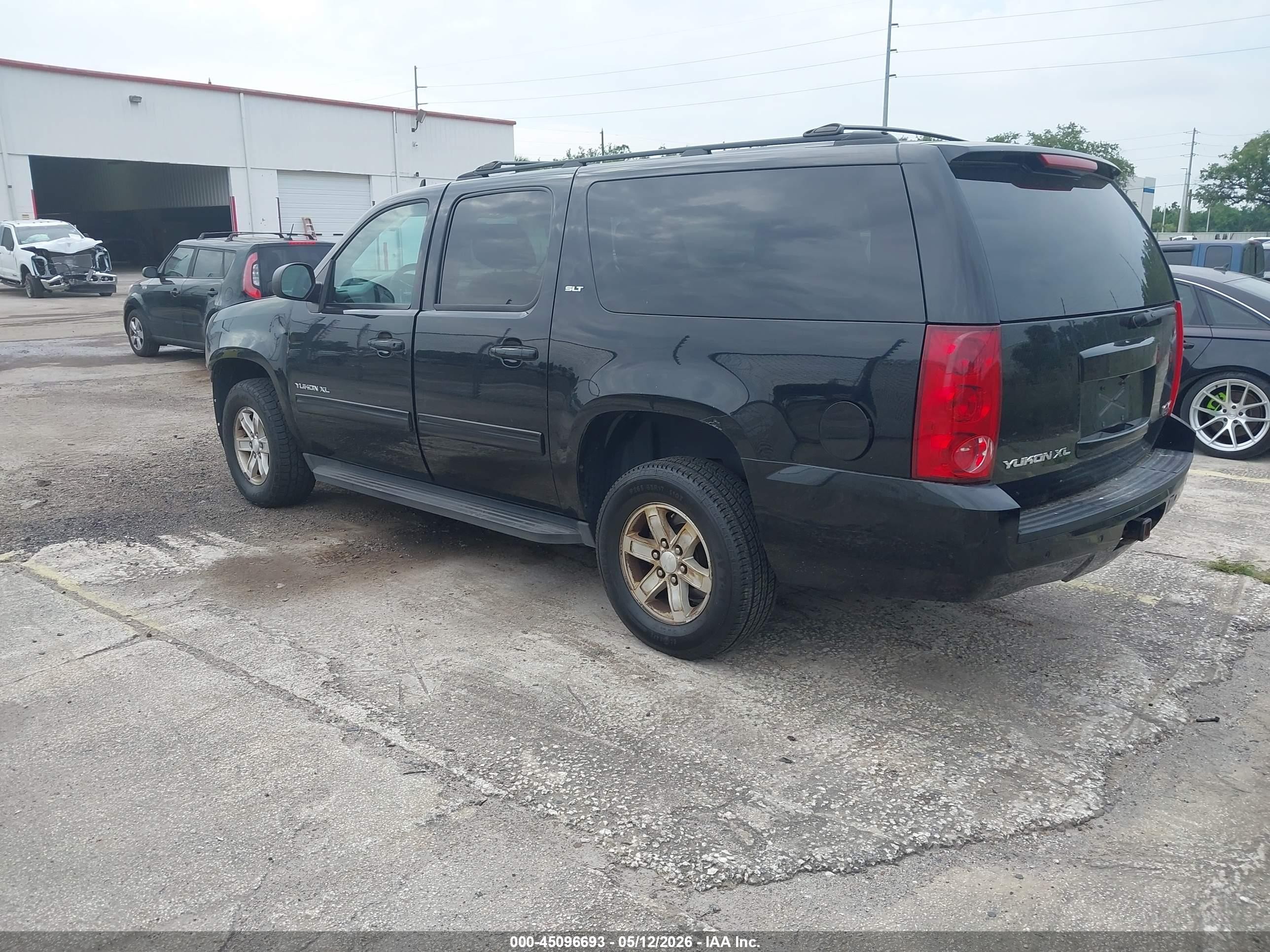 2013 Gmc Yukon Xl 1500 Slt Black vin: 1GKS2KE75DR342733