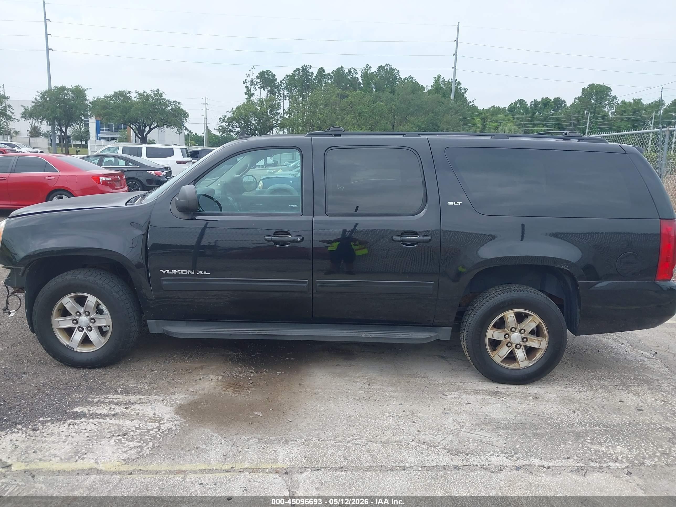 2013 Gmc Yukon Xl 1500 Slt Black vin: 1GKS2KE75DR342733