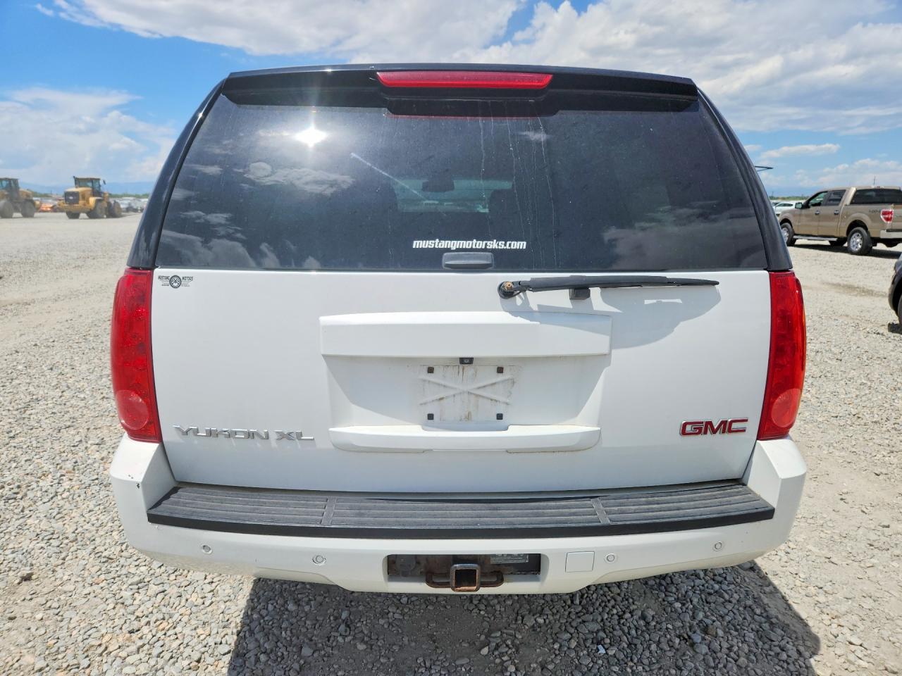 2013 Gmc Yukon Xl K1500 Slt White vin: 1GKS2KE78DR102527