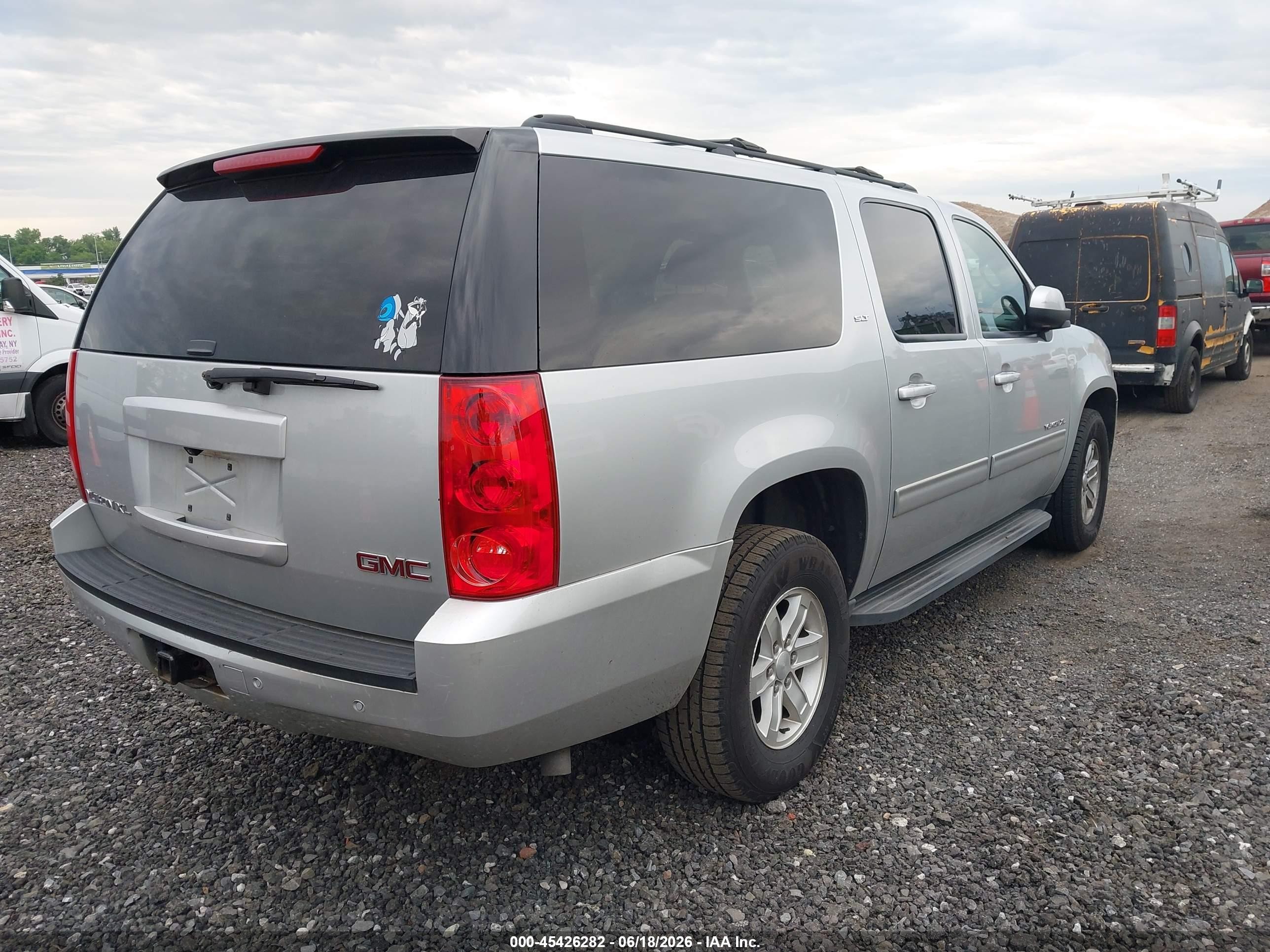 2013 Gmc Yukon Xl 1500 Slt Серебряный vin: 1GKS2KE79DR268412