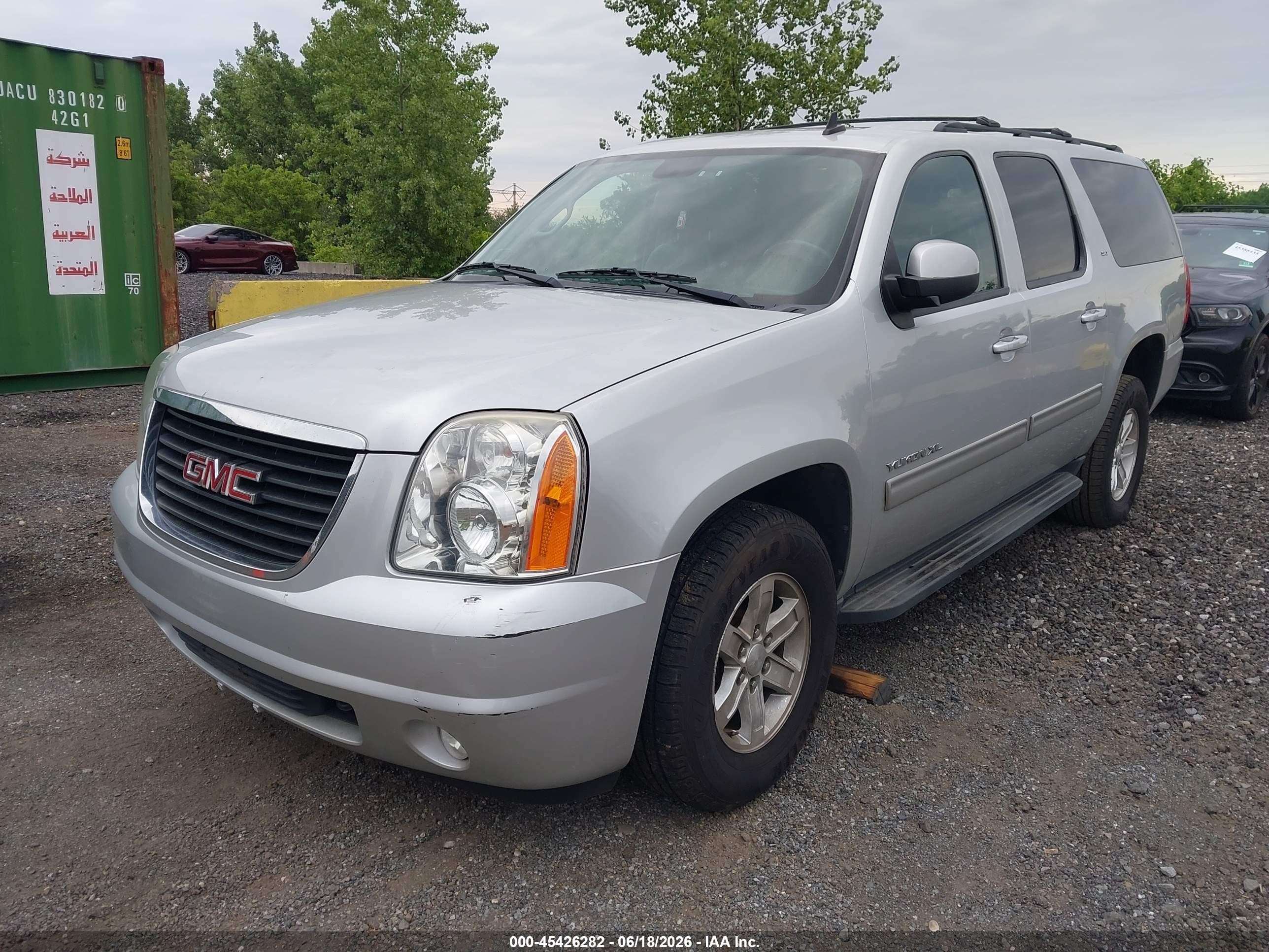 2013 Gmc Yukon Xl 1500 Slt Серебряный vin: 1GKS2KE79DR268412