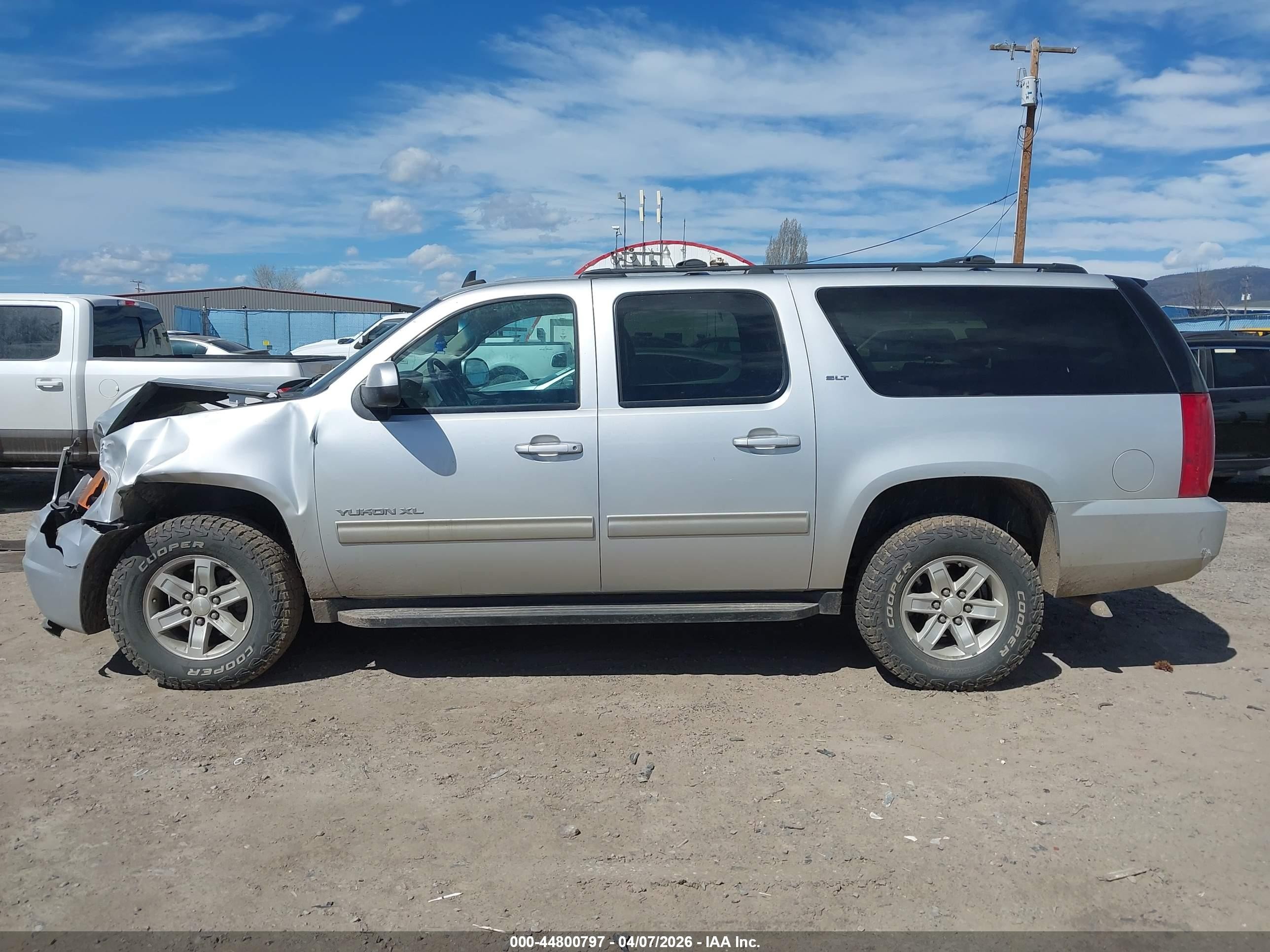 2014 Gmc Yukon Xl 1500 Slt Silver vin: 1GKS2LE75ER205766