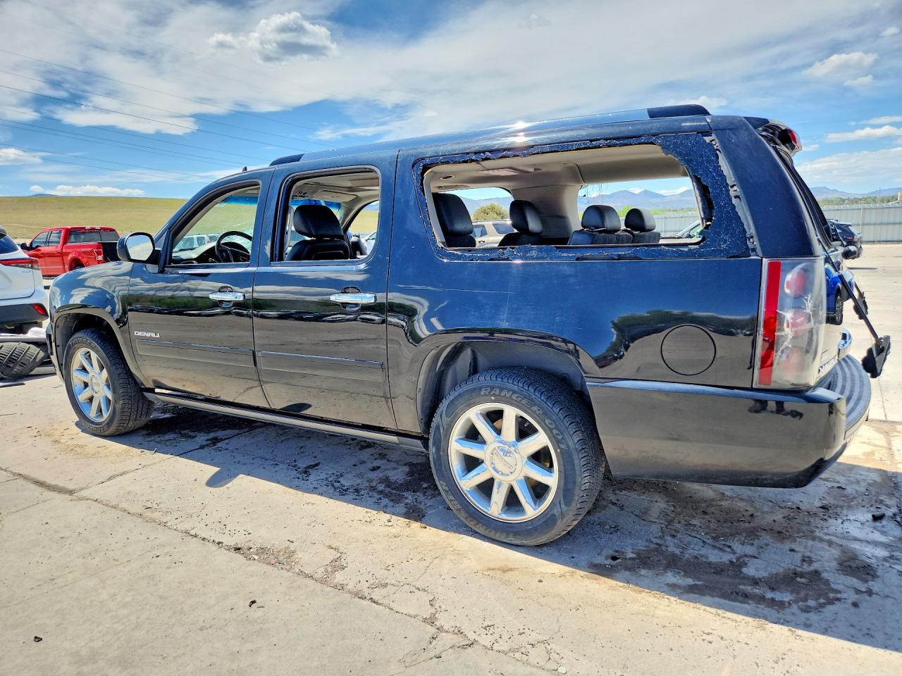 2011 Gmc Yukon Xl Denali Black vin: 1GKS2MEF0BR311227