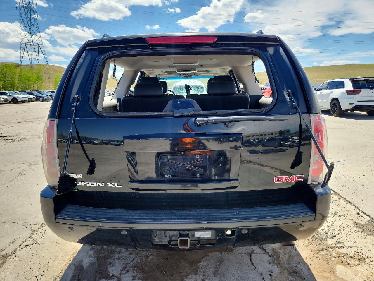 2011 Gmc Yukon Xl Denali Black vin: 1GKS2MEF0BR311227