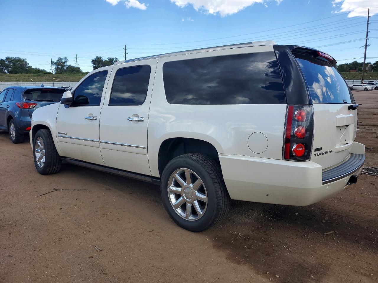 2011 Gmc Yukon Xl Denali Cream vin: 1GKS2MEF0BR394528