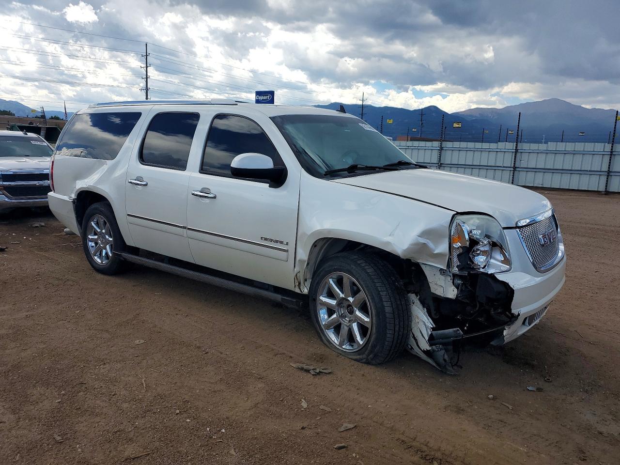 2011 Gmc Yukon Xl Denali Cream vin: 1GKS2MEF0BR394528