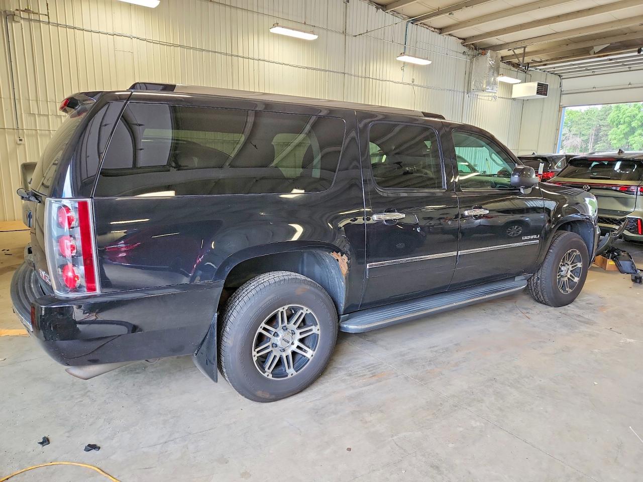 2012 Gmc Yukon Xl Denali Black vin: 1GKS2MEF0CR104855