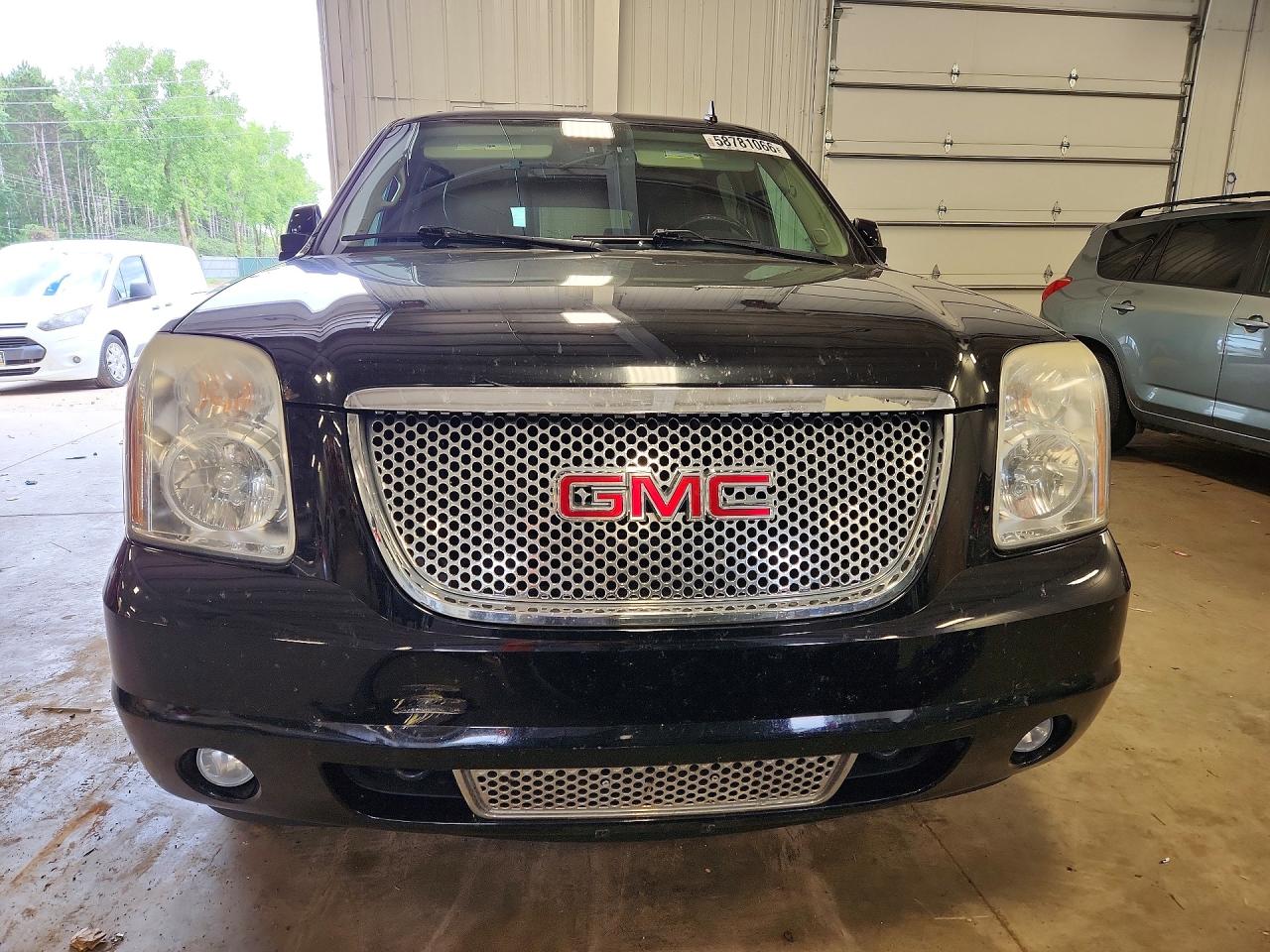 2012 Gmc Yukon Xl Denali Black vin: 1GKS2MEF0CR104855
