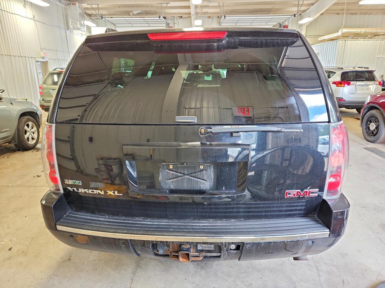 2012 Gmc Yukon Xl Denali Black vin: 1GKS2MEF0CR104855