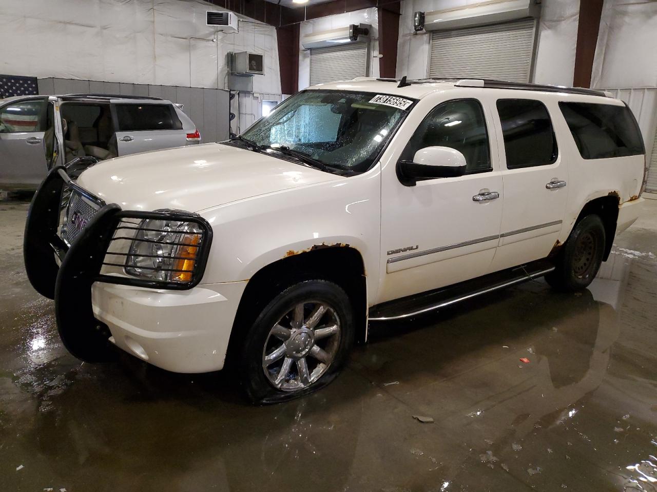 2012 Gmc Yukon Xl Denali White vin: 1GKS2MEF0CR159788 Damage: Left Front Fender, Rust, > 12 Inches