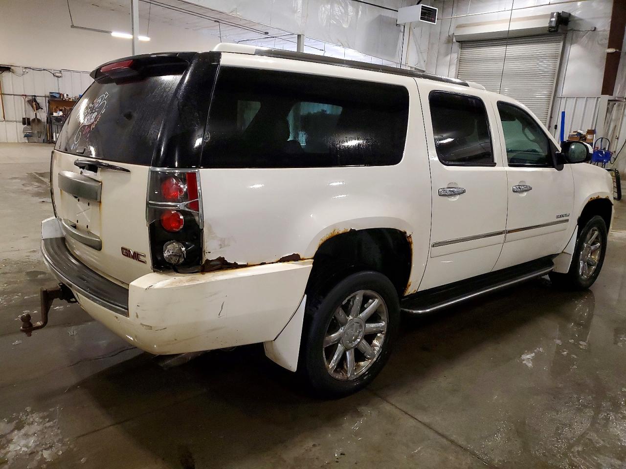 2012 Gmc Yukon Xl Denali White vin: 1GKS2MEF0CR159788