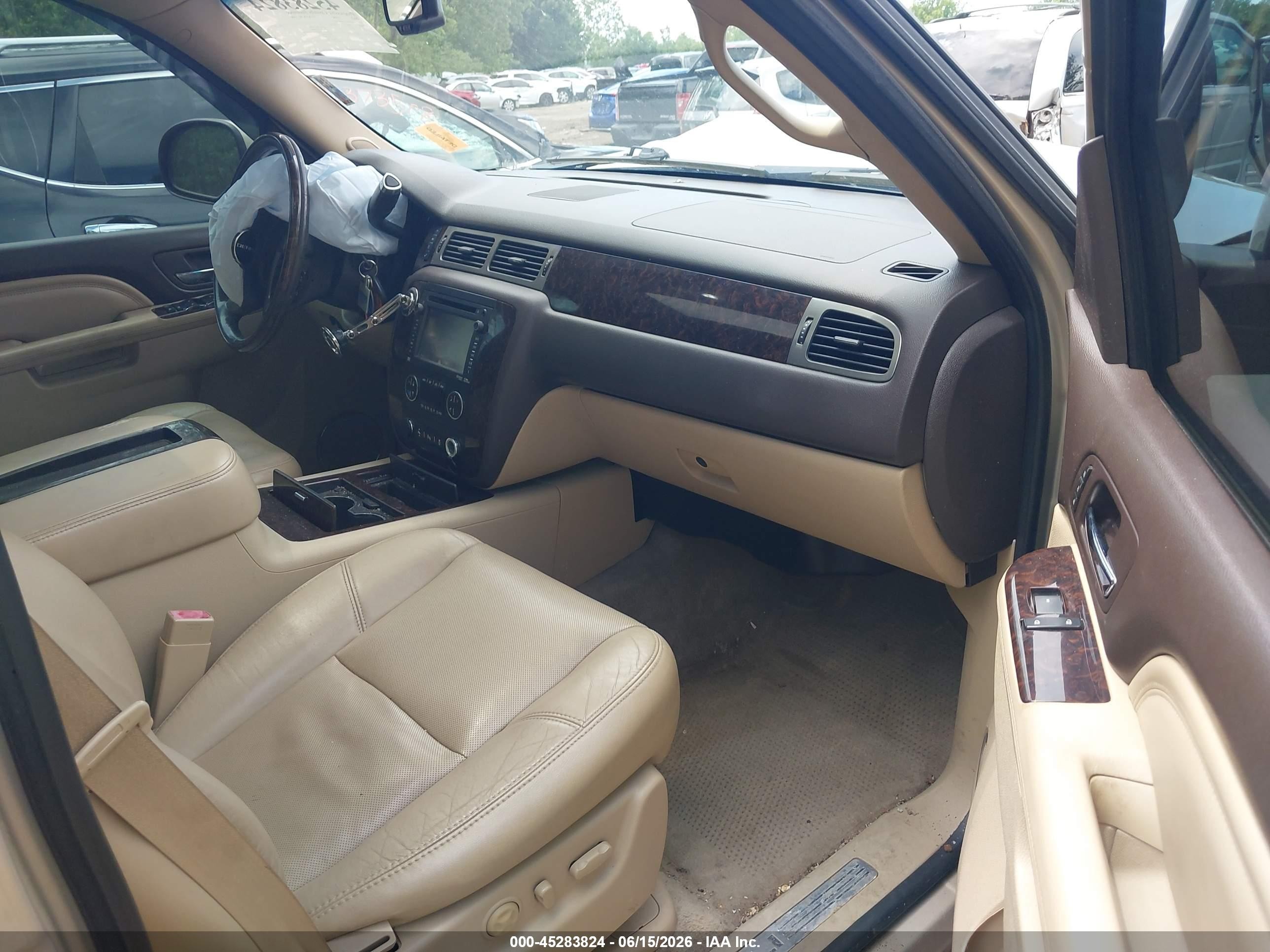 2012 Gmc Yukon Xl 1500 Denali Champagne vin: 1GKS2MEF0CR217141
