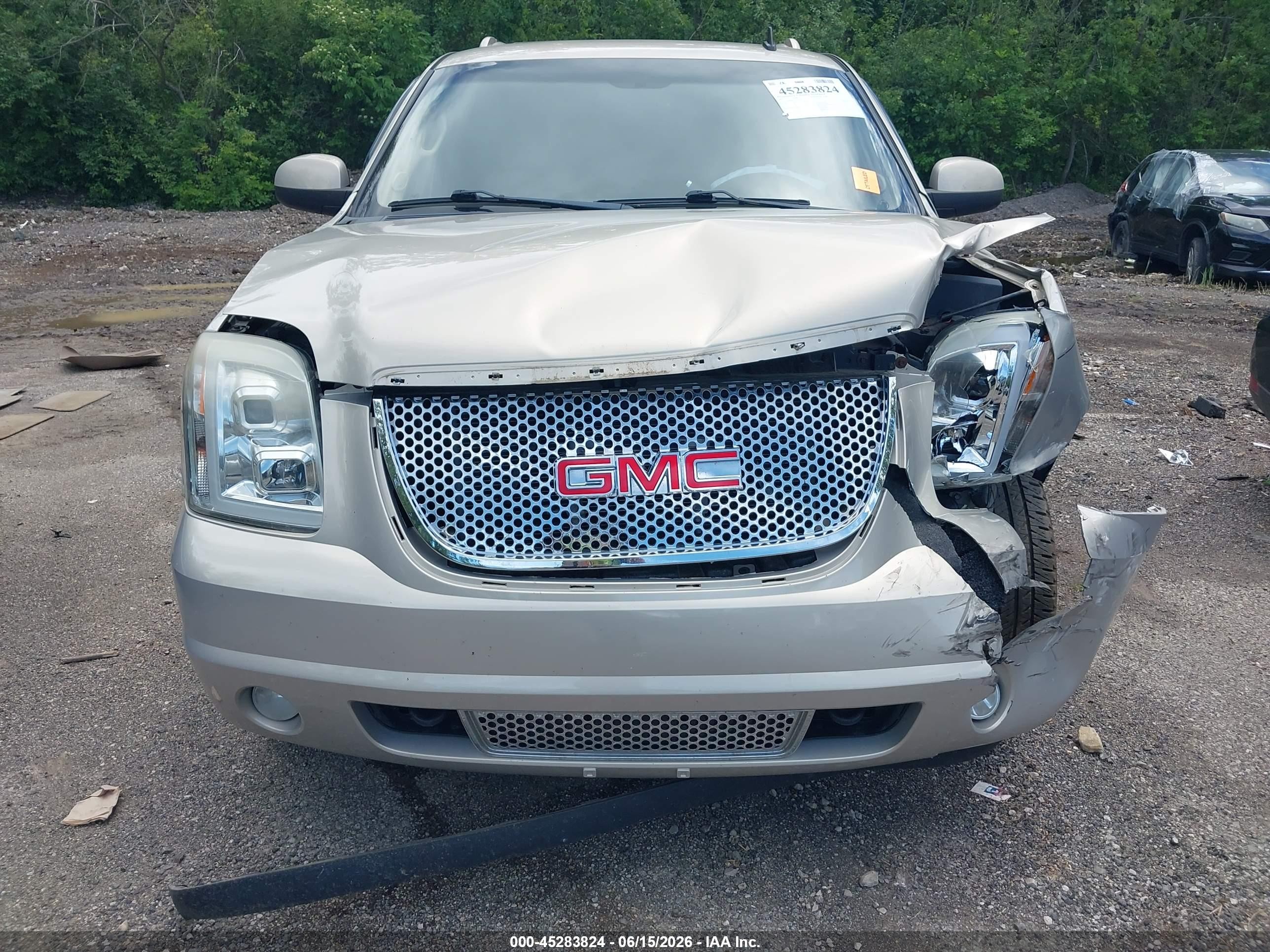 2012 Gmc Yukon Xl 1500 Denali Champagne vin: 1GKS2MEF0CR217141
