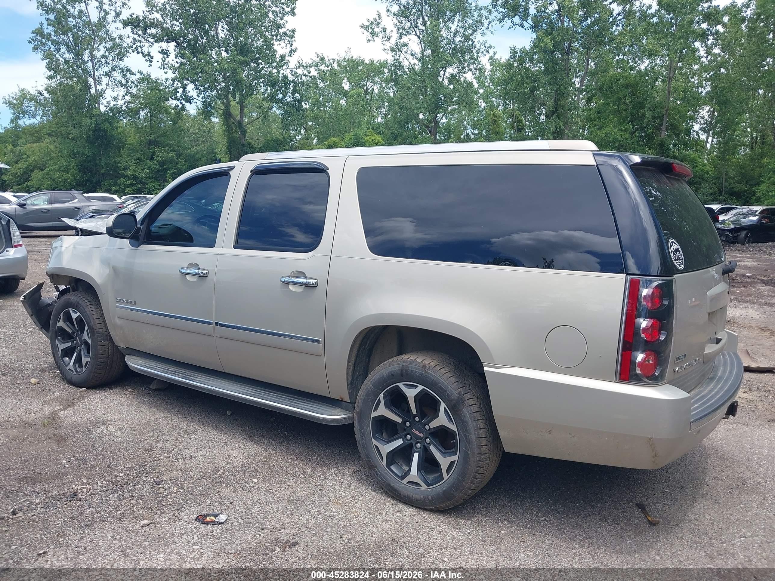 2012 Gmc Yukon Xl 1500 Denali Champagne vin: 1GKS2MEF0CR217141
