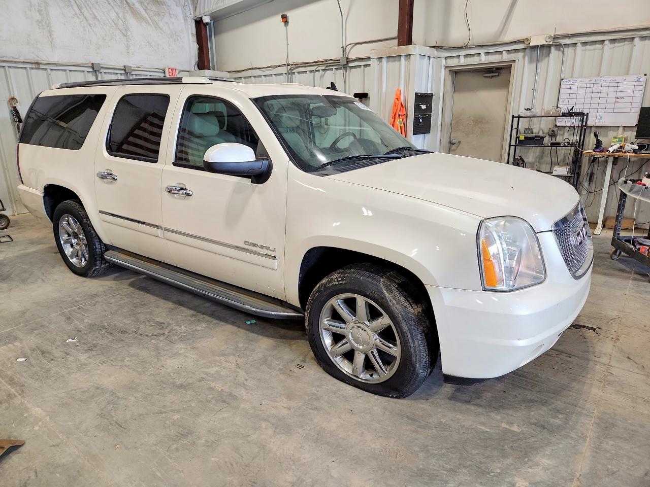 2013 Gmc Yukon Xl Denali Белый vin: 1GKS2MEF0DR158397