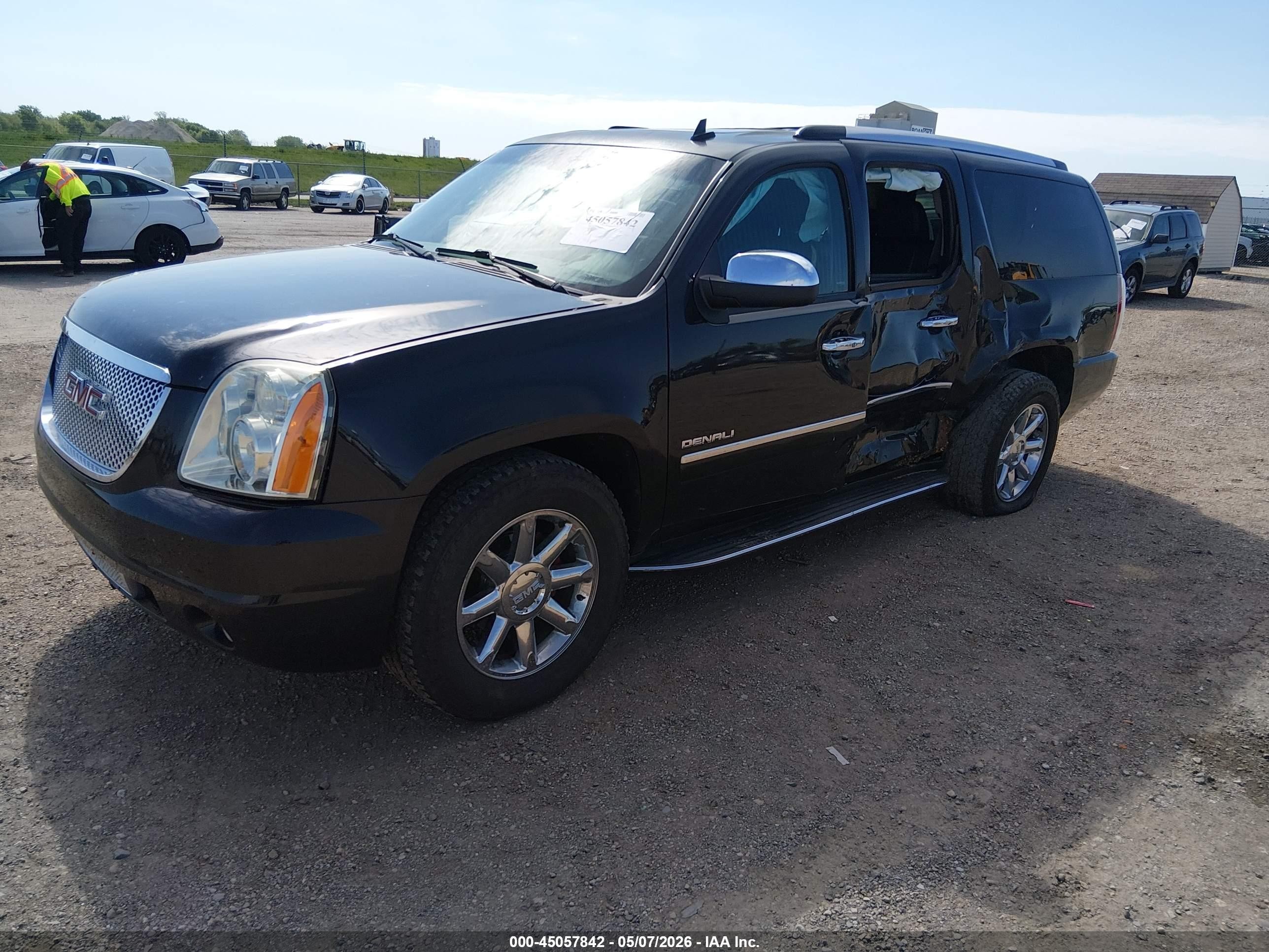 2013 Gmc Yukon Xl 1500 Denali Black vin: 1GKS2MEF0DR175314