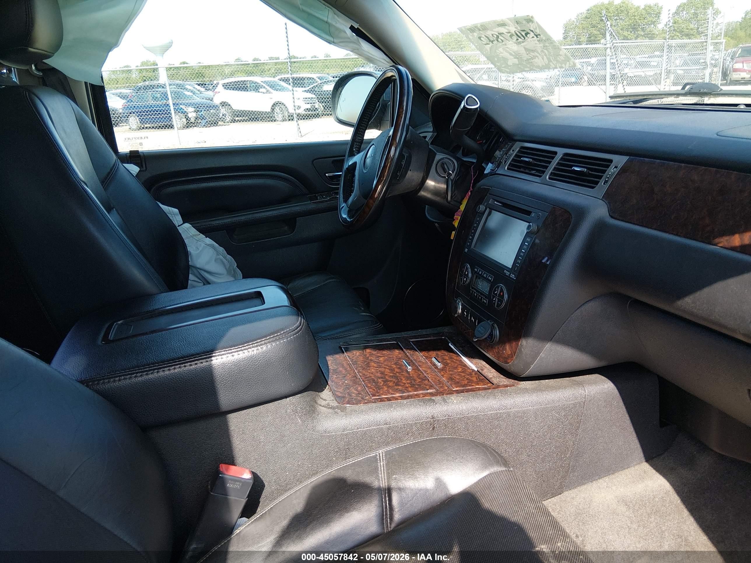 2013 Gmc Yukon Xl 1500 Denali Black vin: 1GKS2MEF0DR175314