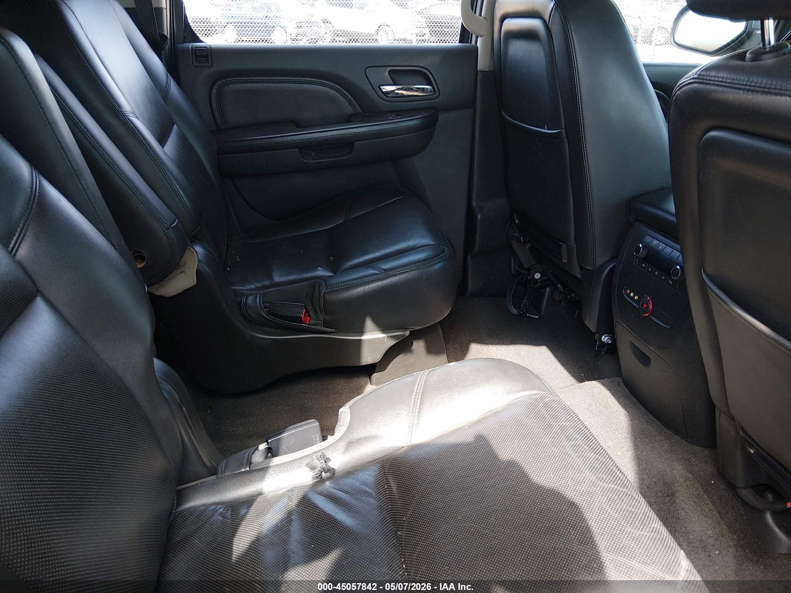 2013 Gmc Yukon Xl 1500 Denali Black vin: 1GKS2MEF0DR175314