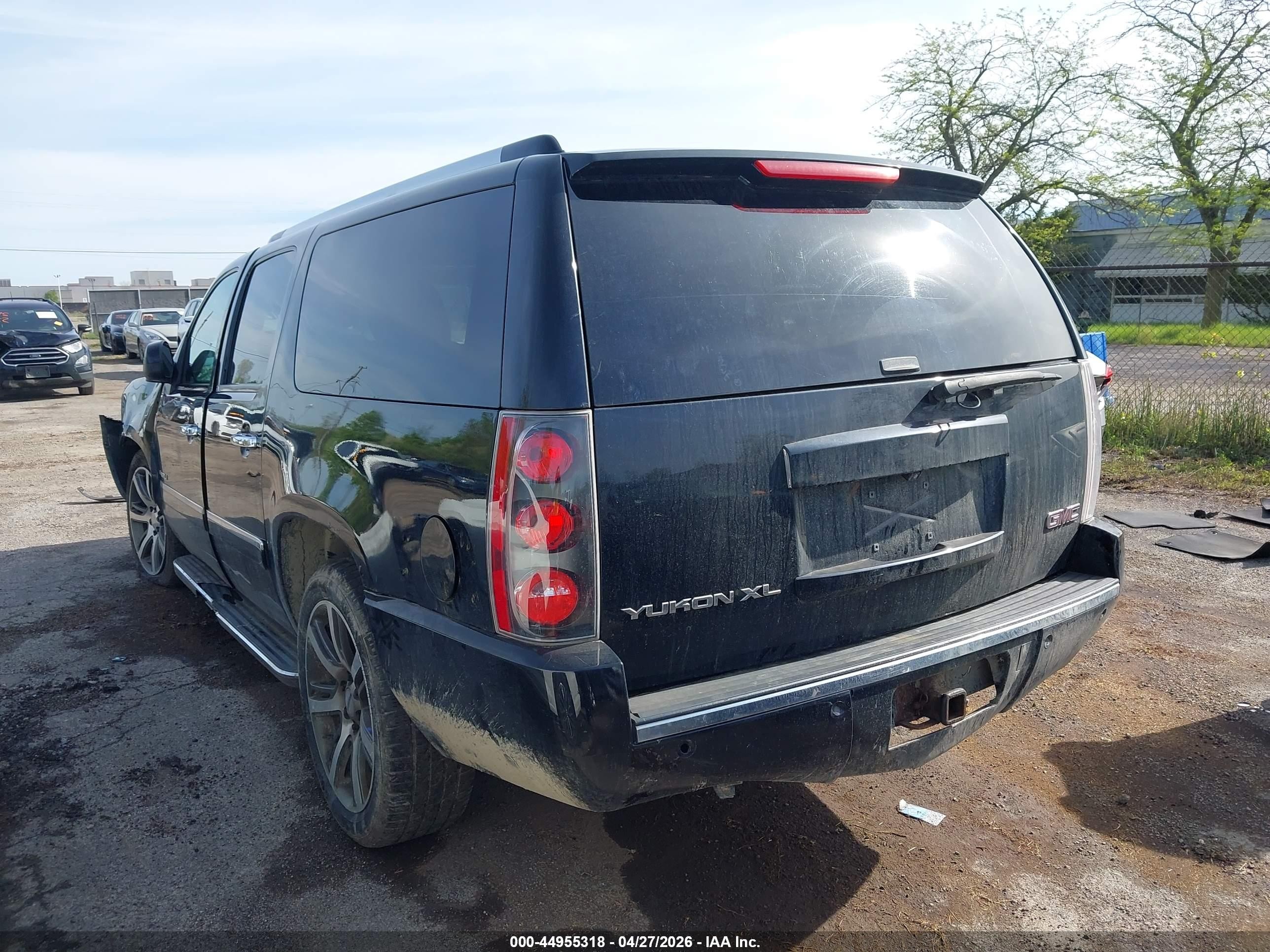 2014 Gmc Yukon Xl 1500 Denali Black vin: 1GKS2MEF0ER165903