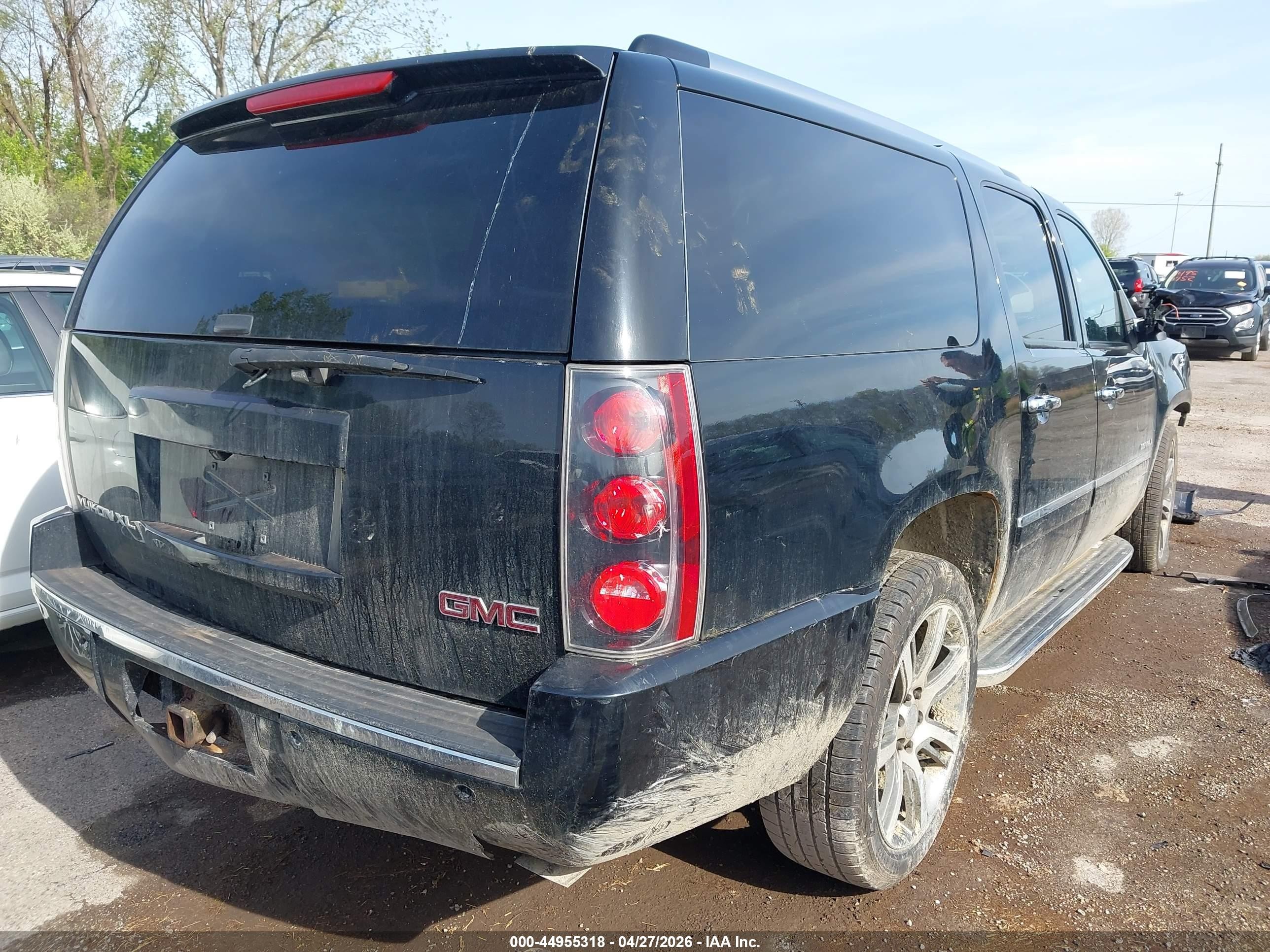 2014 Gmc Yukon Xl 1500 Denali Black vin: 1GKS2MEF0ER165903
