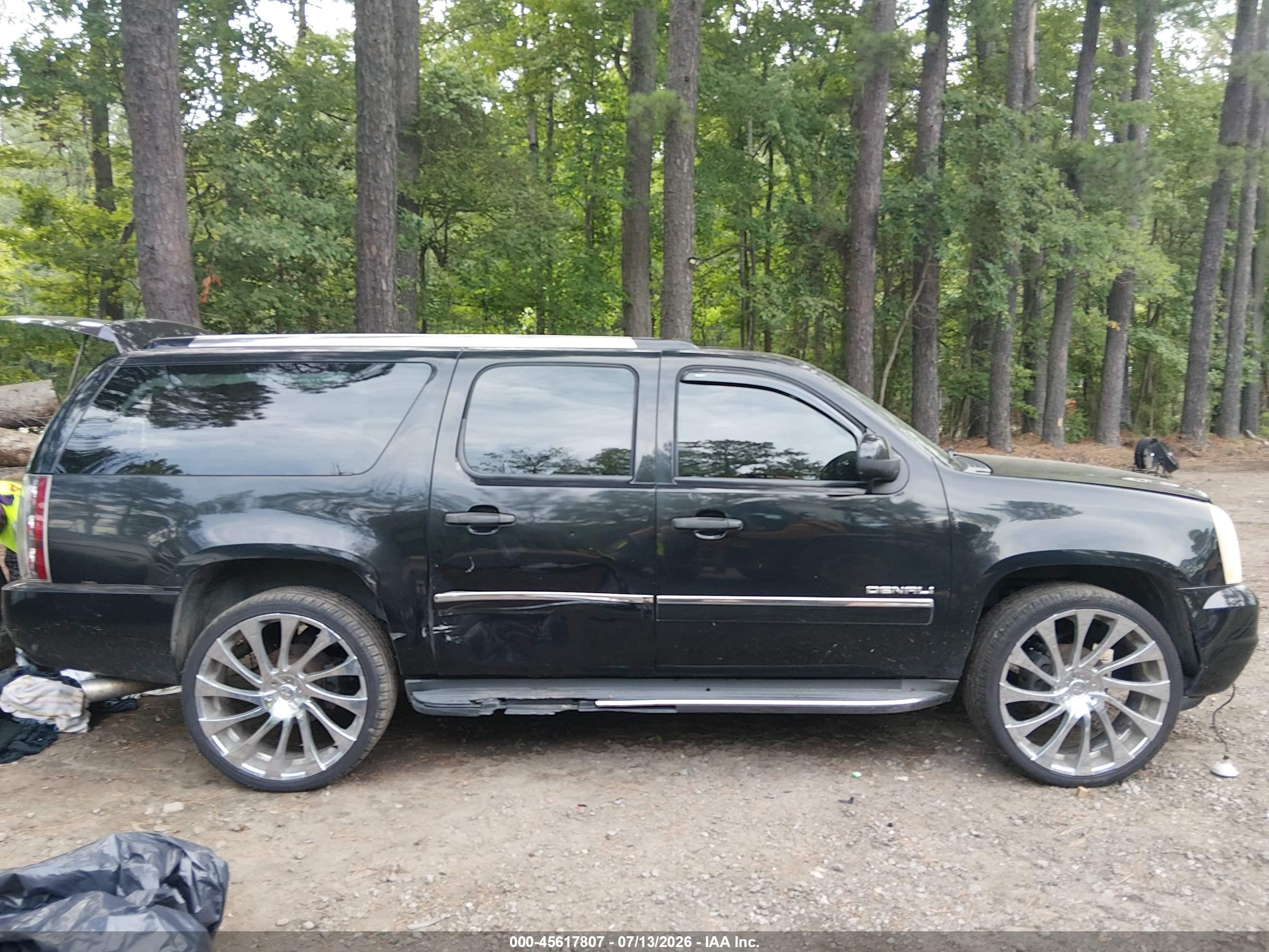 2011 Gmc Yukon Xl 1500 Denali Black vin: 1GKS2MEF1BR117645