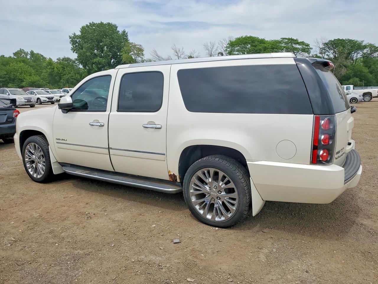 2011 Gmc Yukon Xl Denali White vin: 1GKS2MEF1BR187047