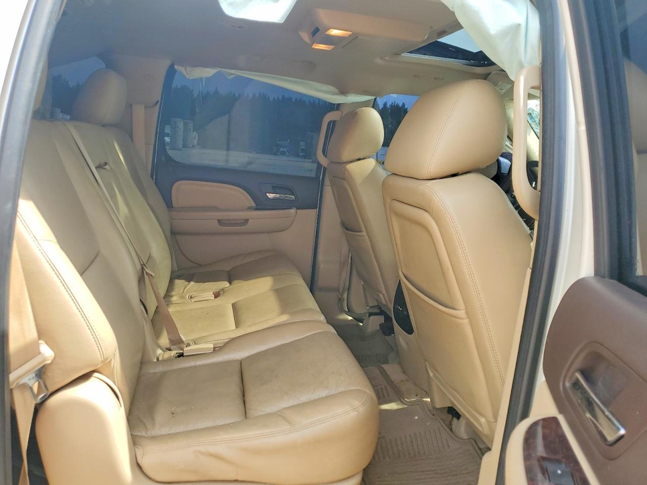 2011 Gmc Yukon Xl Denali White vin: 1GKS2MEF1BR297094