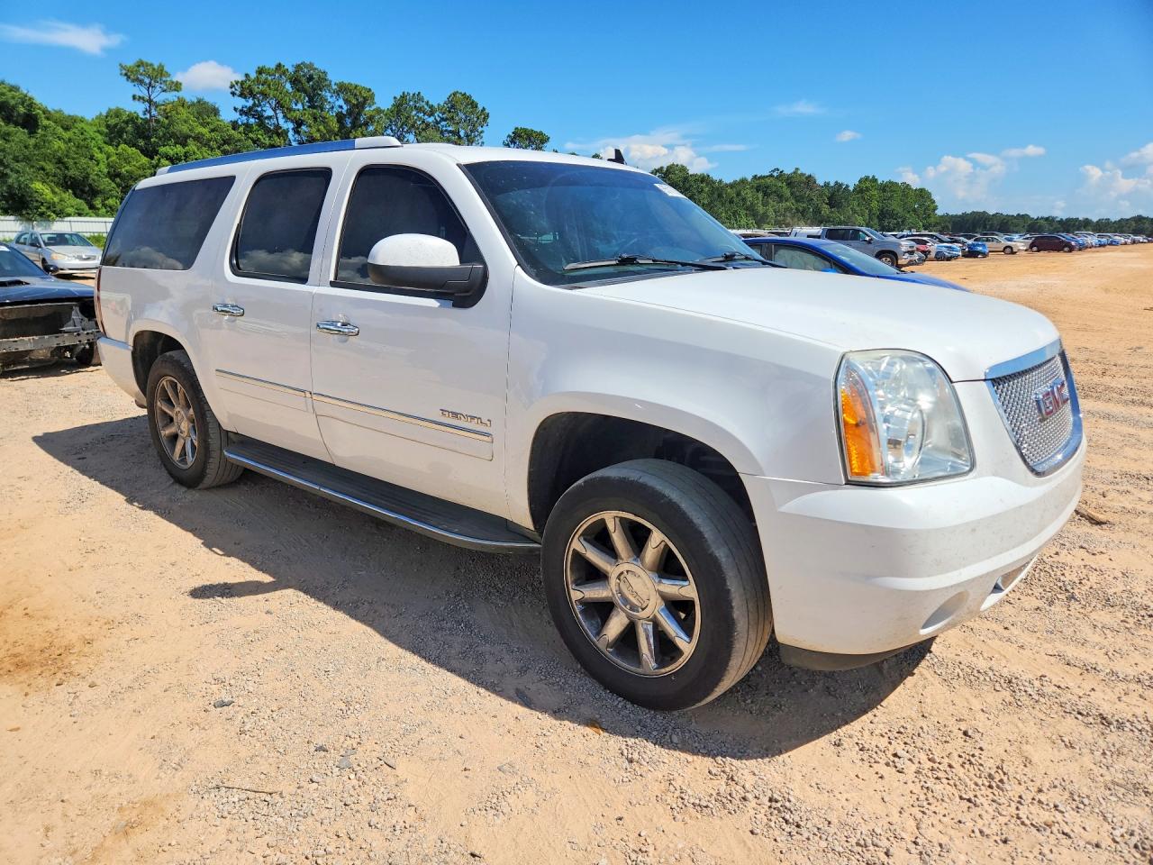 2013 Gmc Yukon Xl Denali White vin: 1GKS2MEF1DR357121