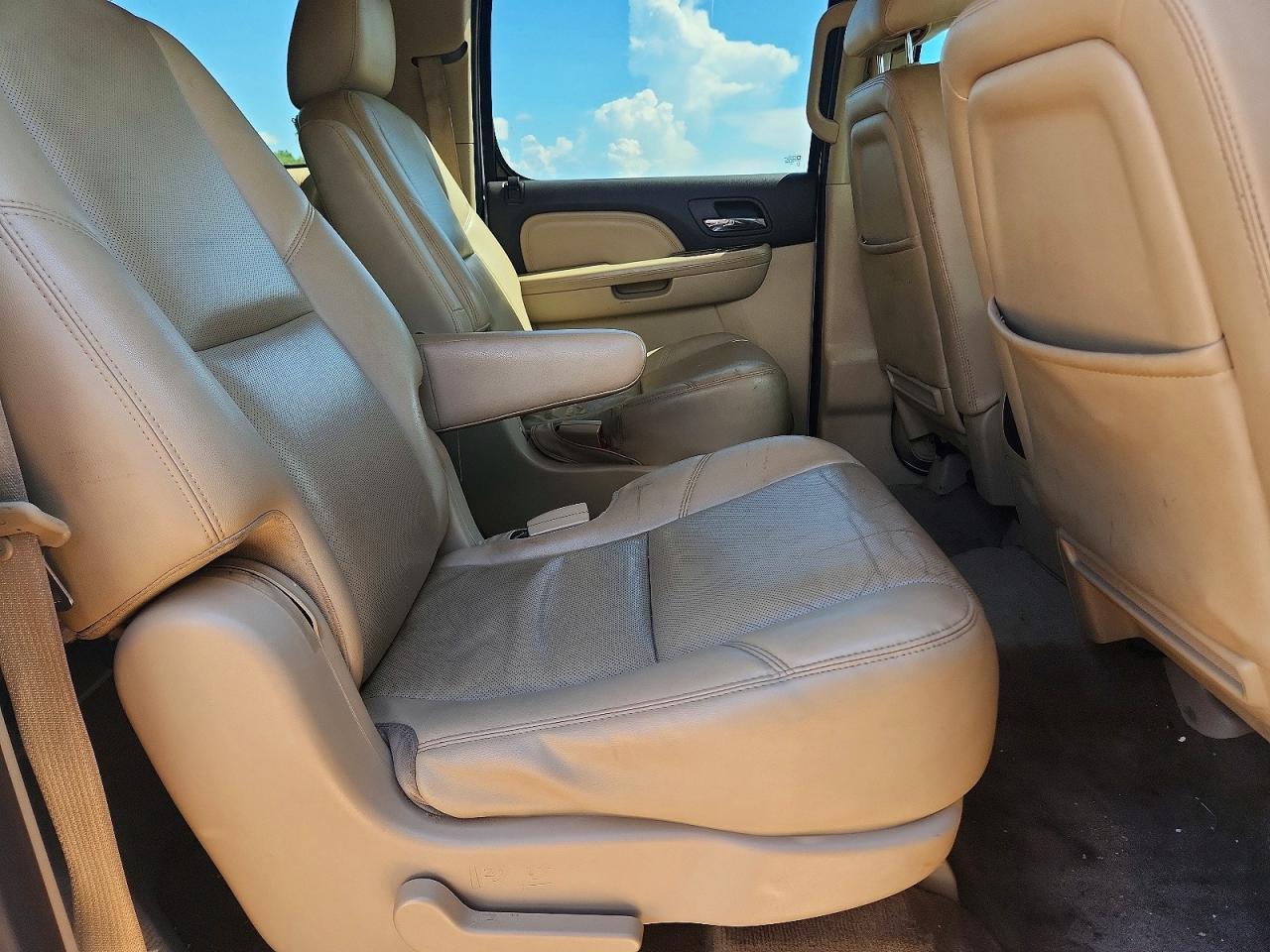 2013 Gmc Yukon Xl Denali White vin: 1GKS2MEF1DR357121