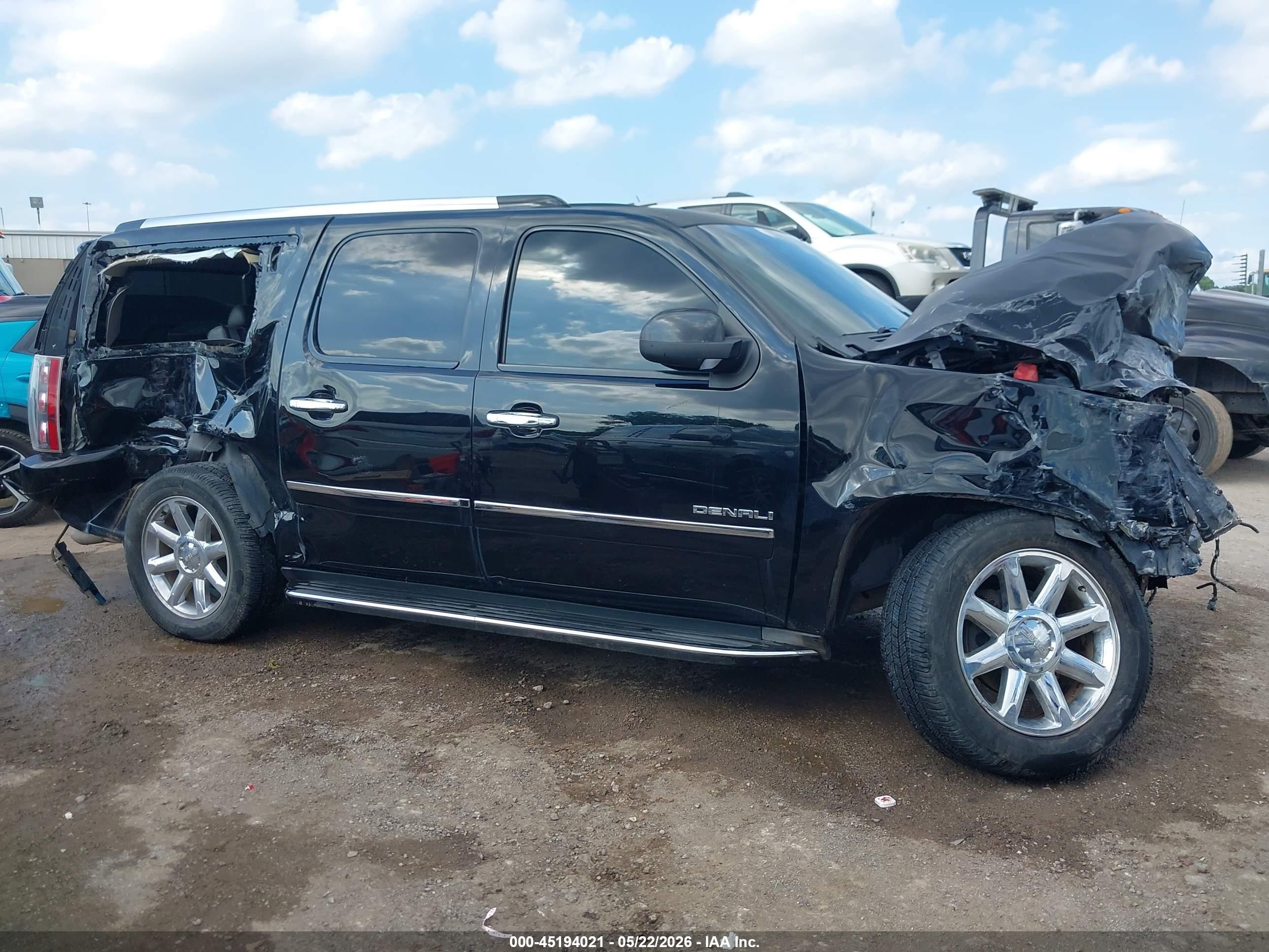2014 Gmc Yukon Xl 1500 Denali Black vin: 1GKS2MEF1ER108965