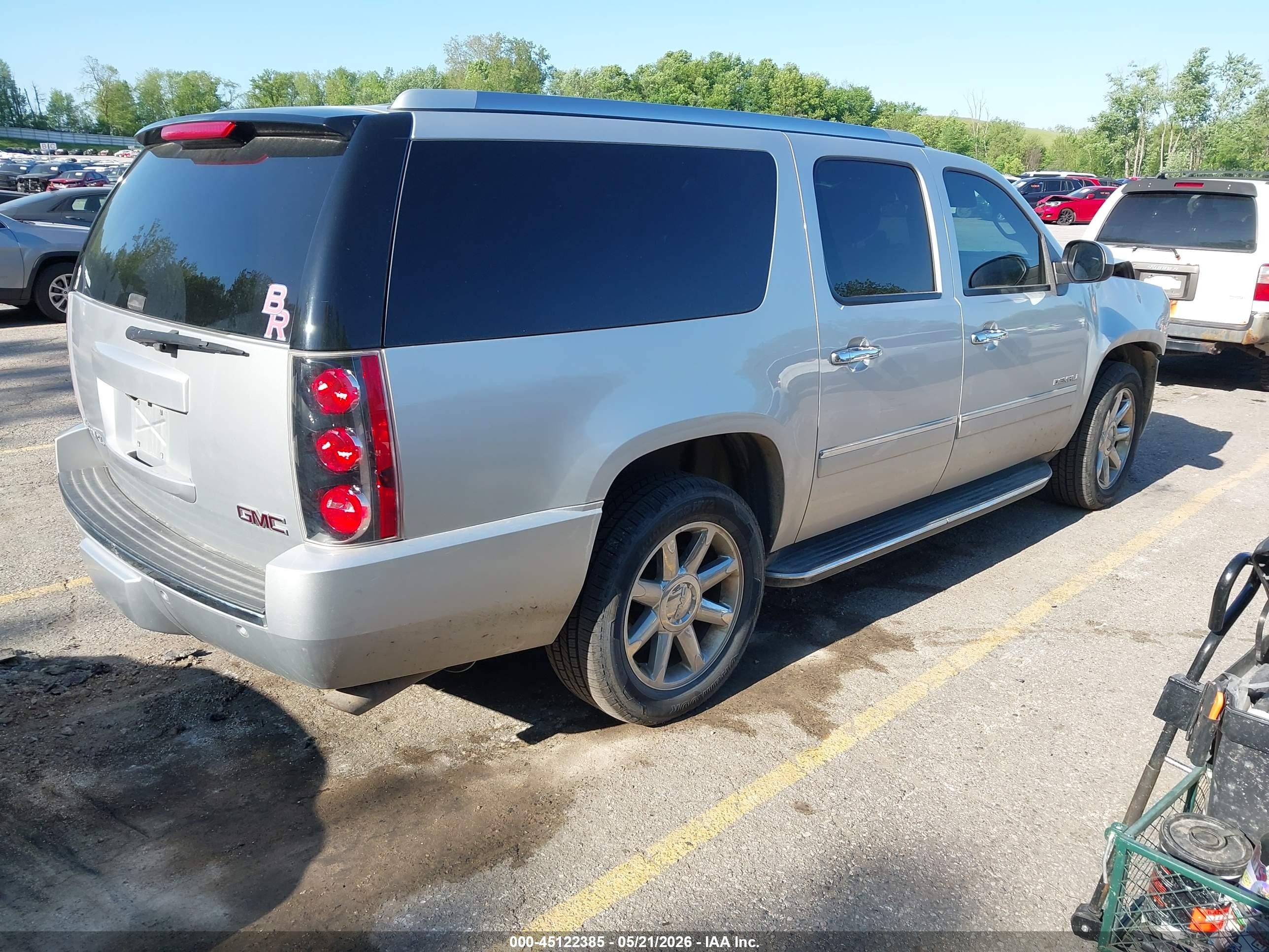 2014 Gmc Yukon Xl 1500 Denali Silver vin: 1GKS2MEF1ER217328