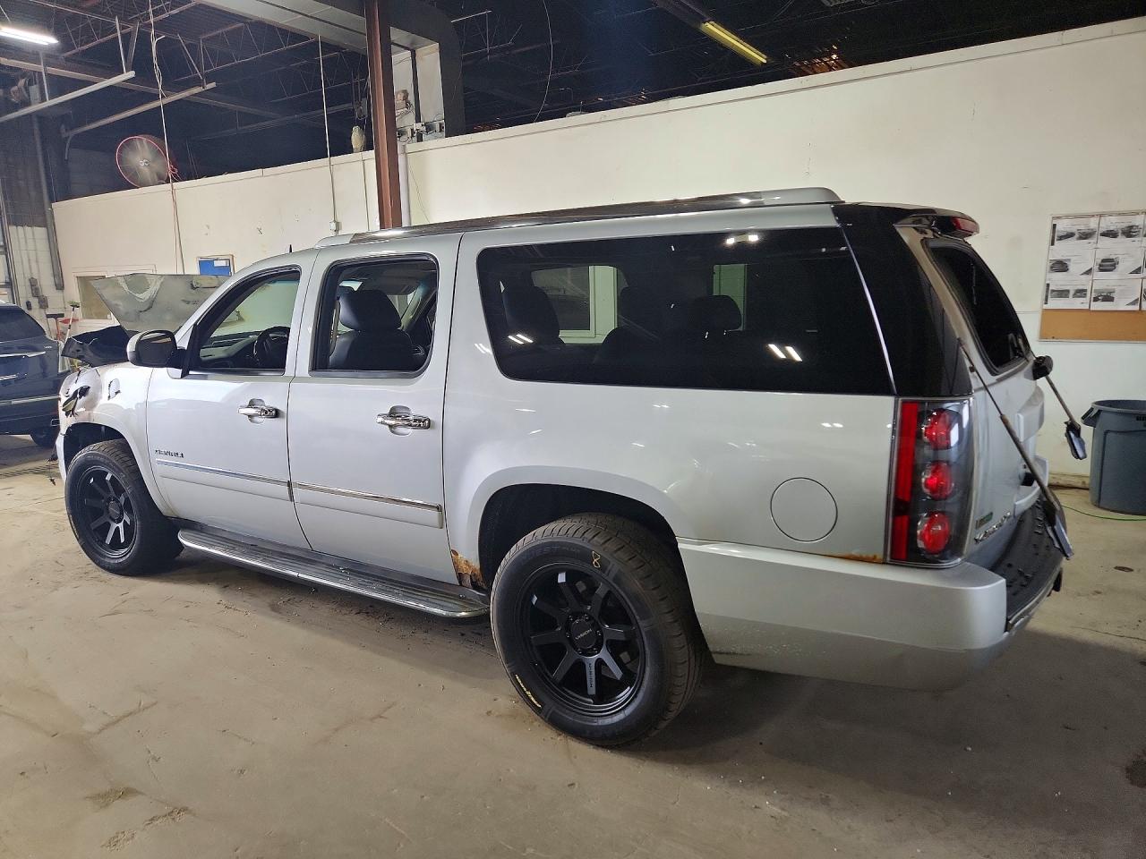 2012 Gmc Yukon Xl Denali Silver vin: 1GKS2MEF2CR275364